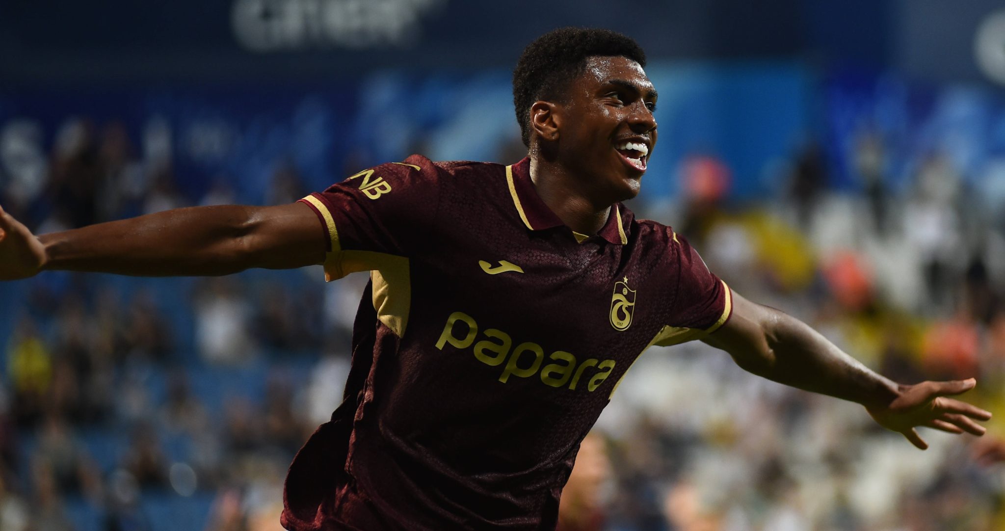 De preterido no Corinthians a estrela no Trabzonspor: Brasileiro vira sensa&ccedil;&atilde;o na Turquia