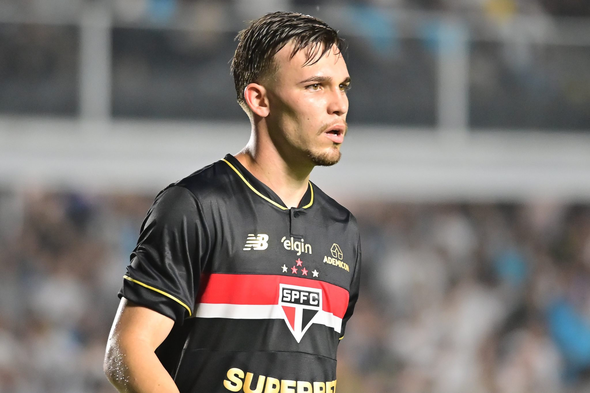 Felipe Negrucci, meio-campista do S&atilde;o Paulo