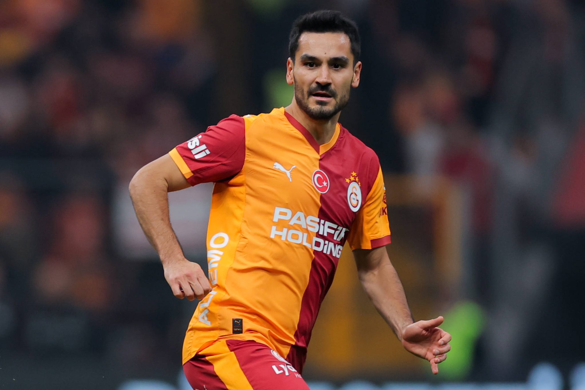 &lsquo;Ele &eacute; especial, tem tudo para estar no topo&rsquo;: G&uuml;ndogan se derrete por brasileiro ex-S&atilde;o Paulo