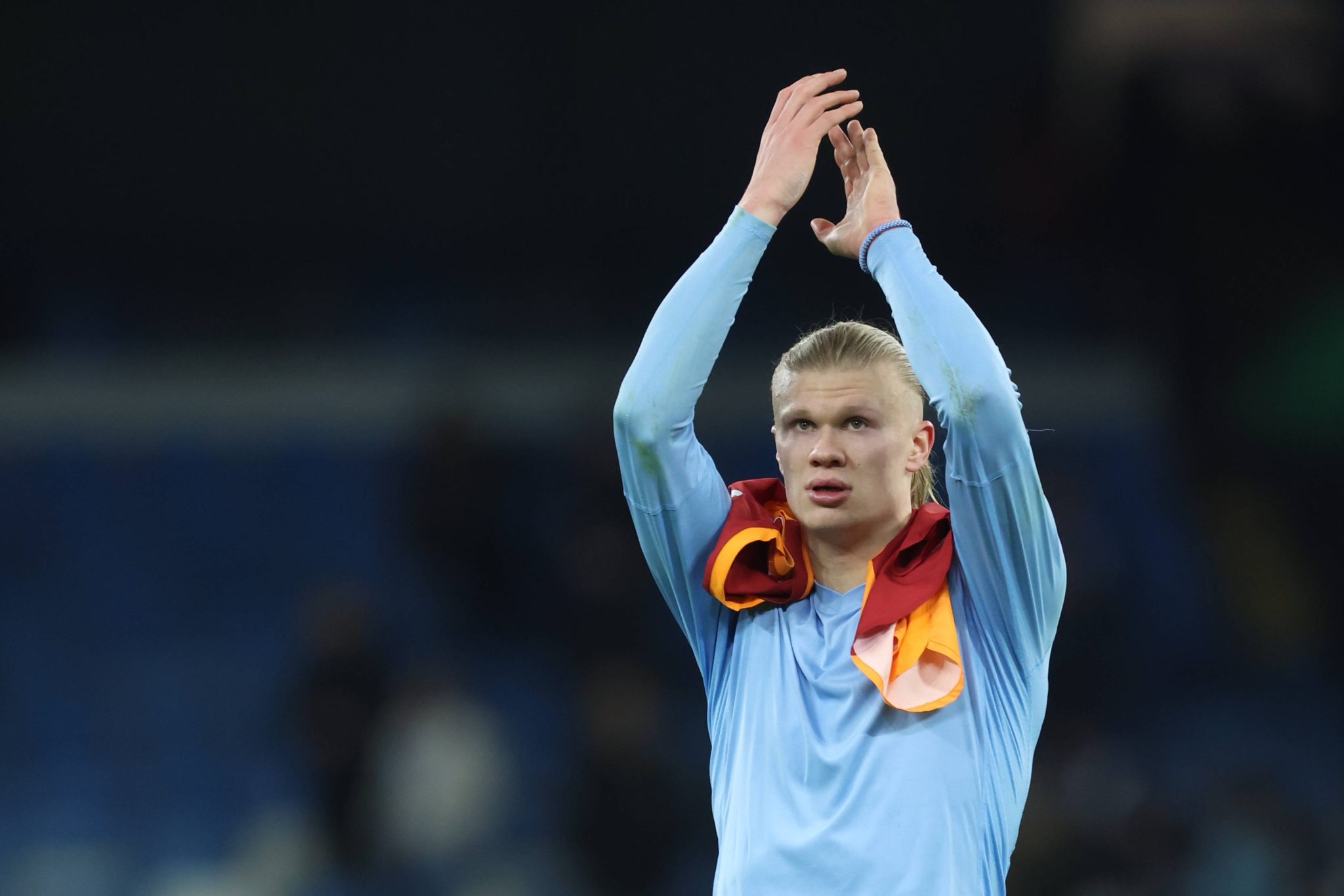 Por que torcedores de outro clube ingl&ecirc;s comemoram gol de Haaland contra o Galatasaray