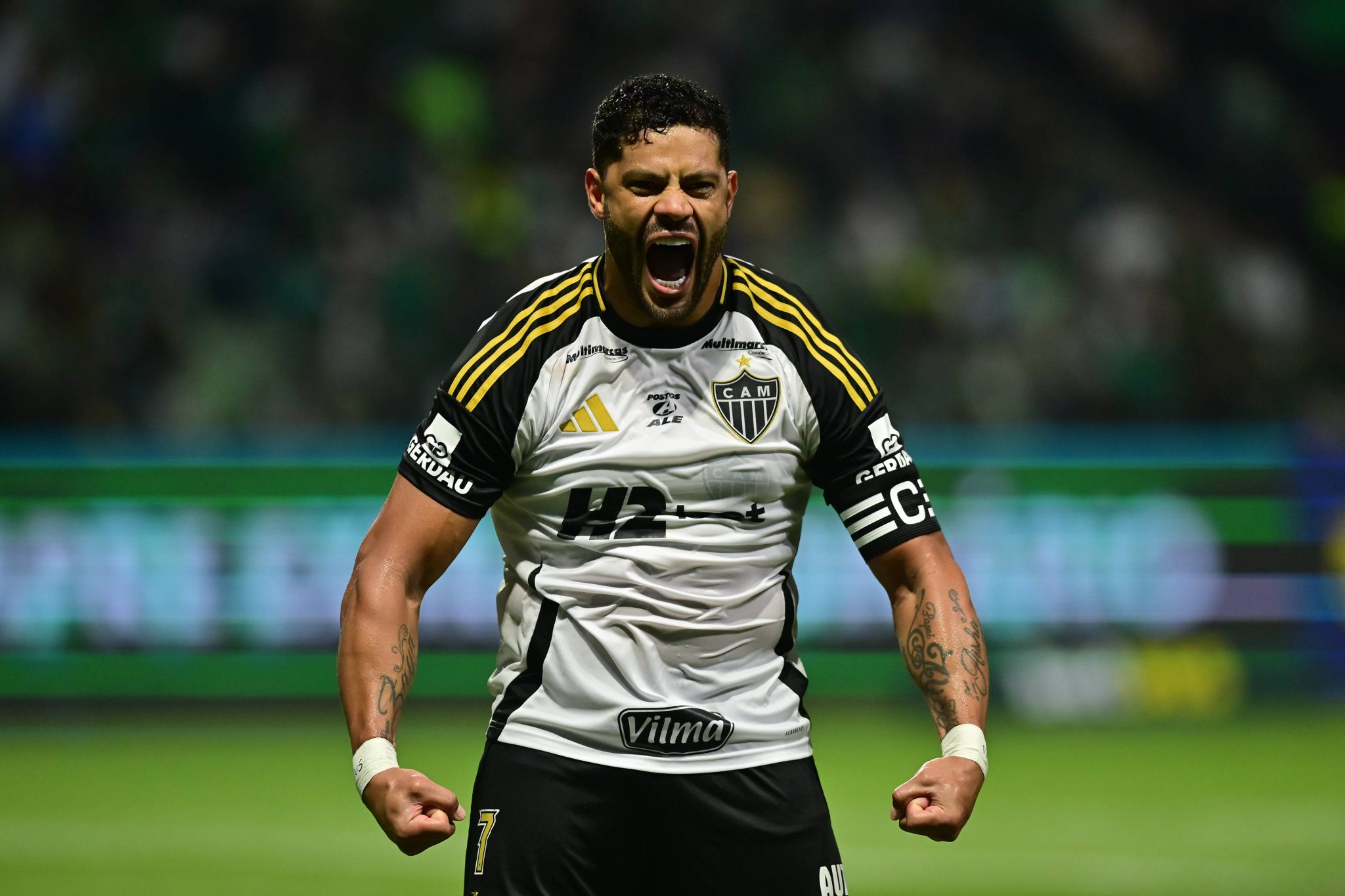 Hulk celebra gol pelo Atl&eacute;tico-MG com sua tradicional comemora&ccedil;&atilde;o &ldquo;Hulk Esmaga&rdquo;