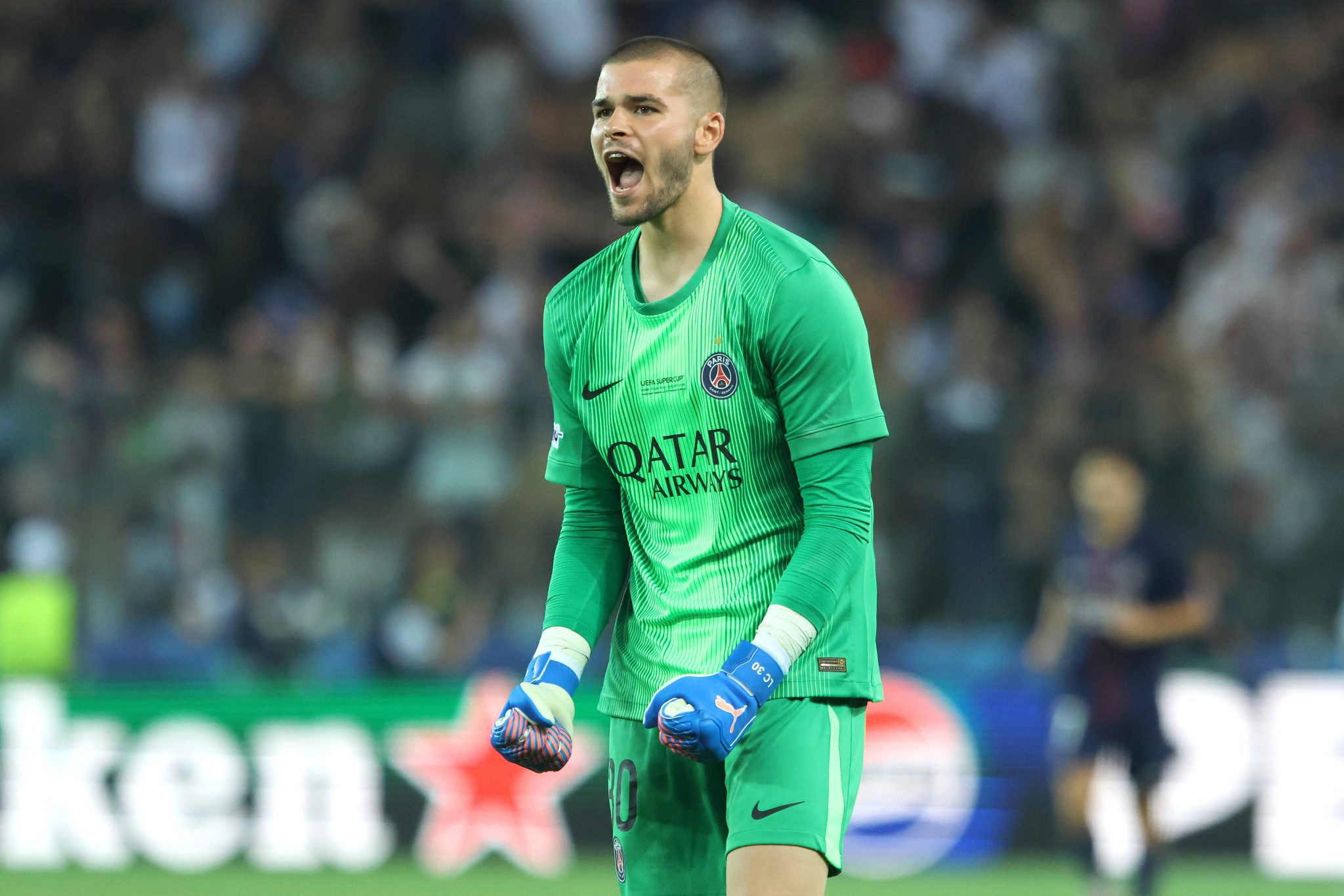 Com novo her&oacute;i nos p&ecirc;naltis, PSG supera erros e evita fim de jejum de t&iacute;tulos do Marseille