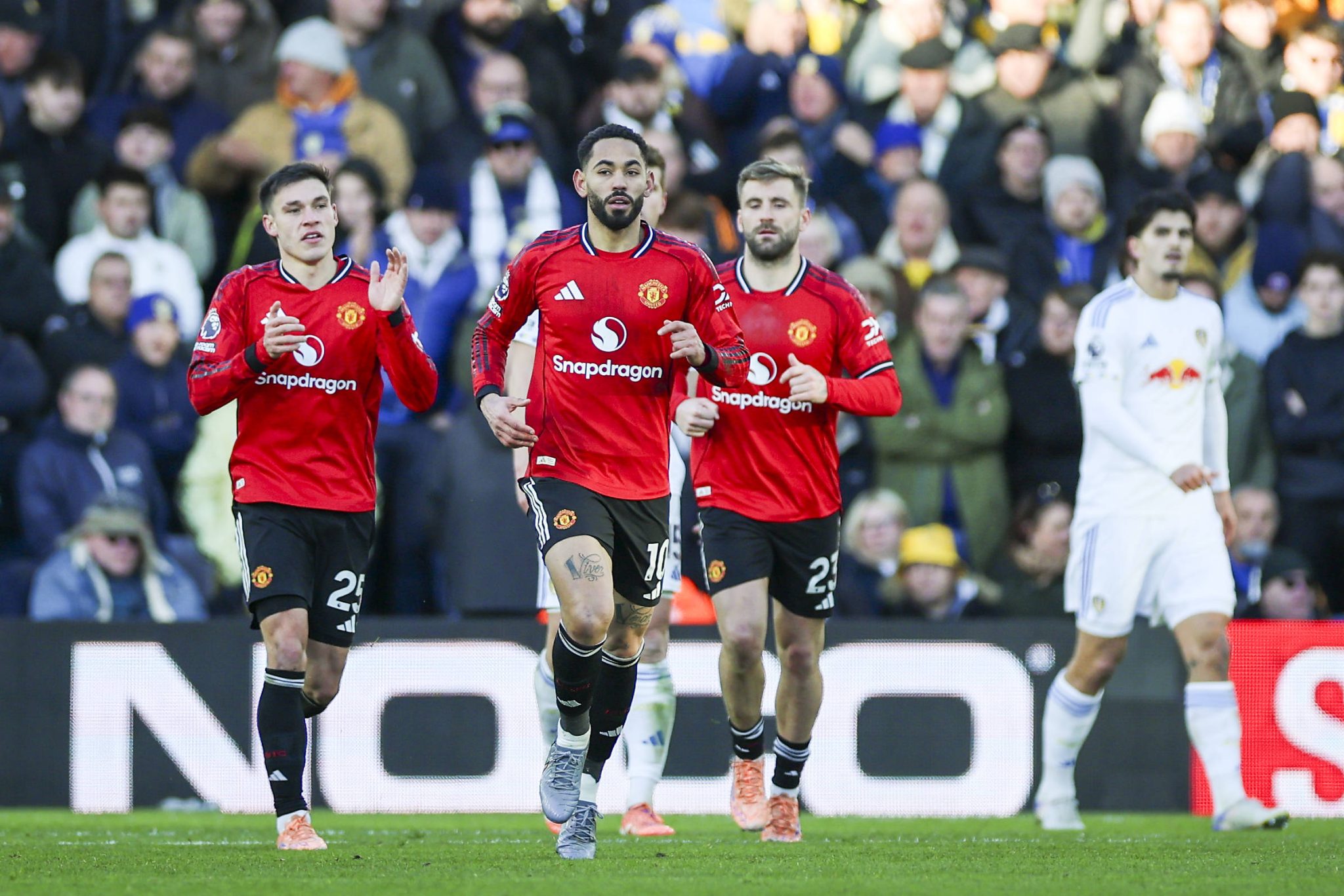 &lsquo;Deveria ter assumido o protagonismo no United, mas voltou a jogar com o freio de m&atilde;o puxado&rsquo;