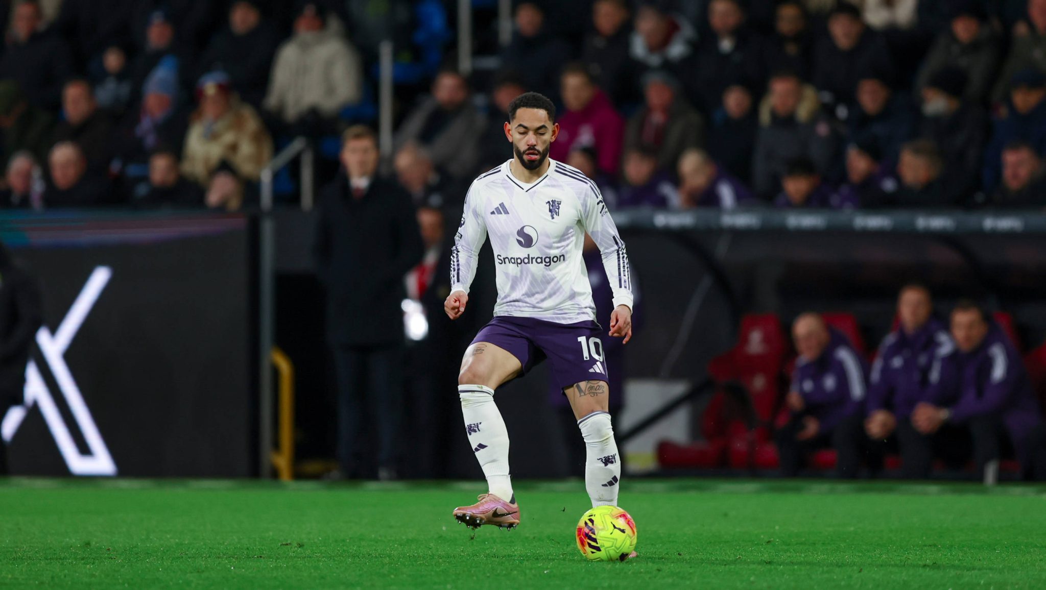 Matheus Cunha em atua&ccedil;&atilde;o pelo Manchester United (Foto: Imago)
