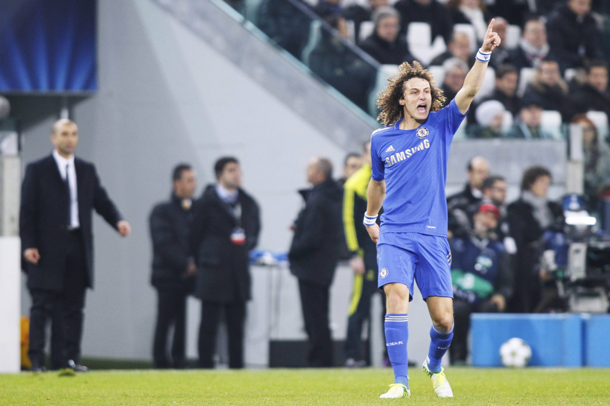 David Luiz em atua&ccedil;&atilde;o pelo Chelsea (Foto: Imago)