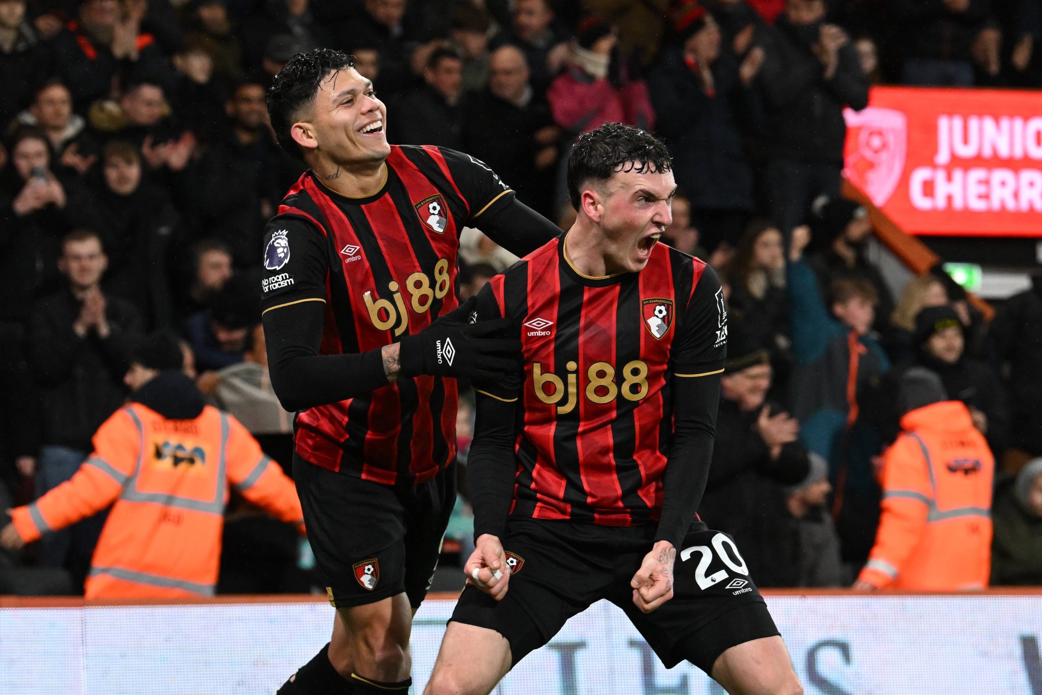 Como Bournemouth pode &lsquo;atrapalhar&rsquo; Milan e Real Madrid acionando cl&aacute;usula de joia