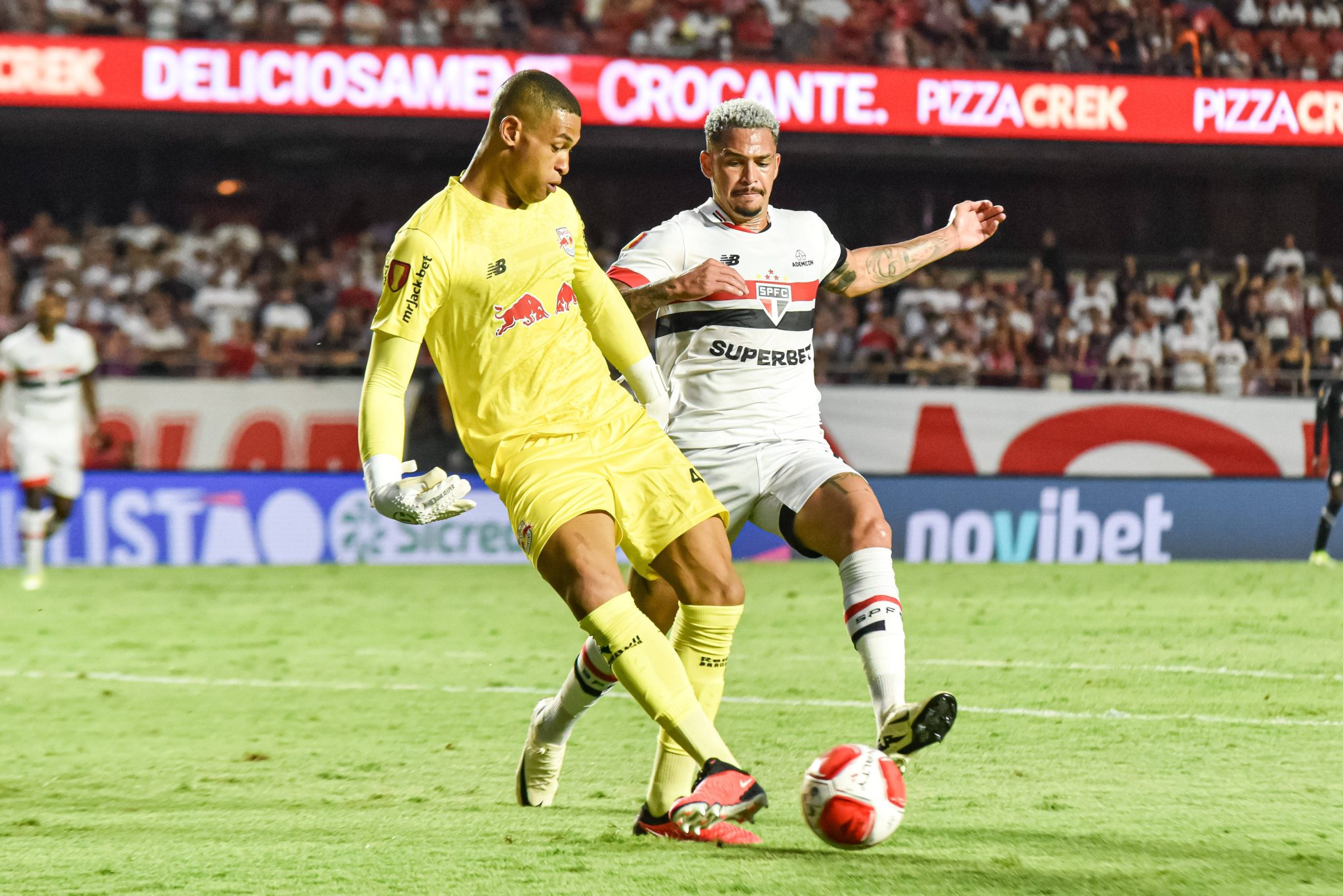 Luc&atilde;o em a&ccedil;&atilde;o pelo Bragantino