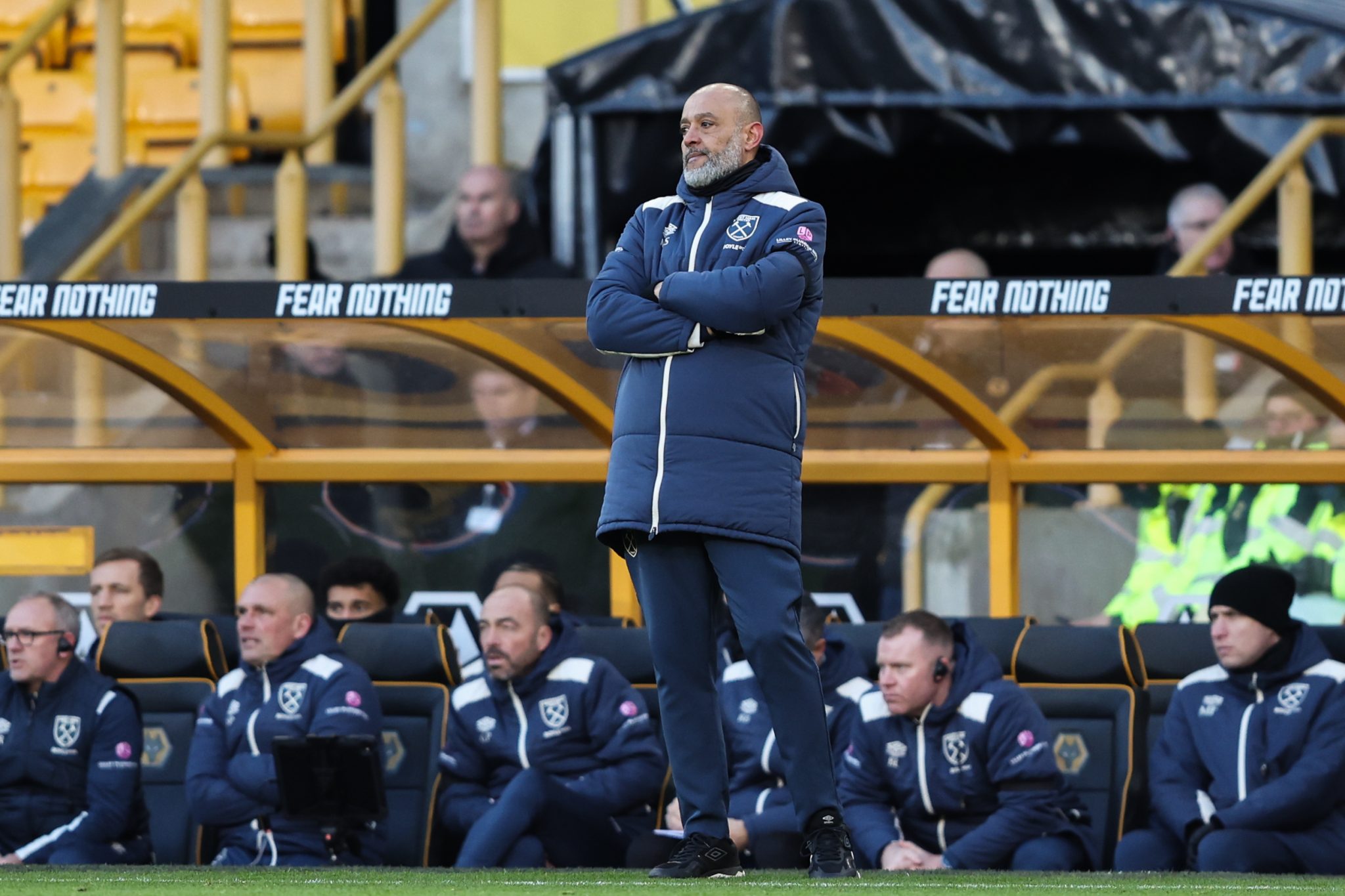 Nuno Esp&iacute;rito Santo perdeu o vesti&aacute;rio do West Ham, e pode perder tamb&eacute;m o cargo