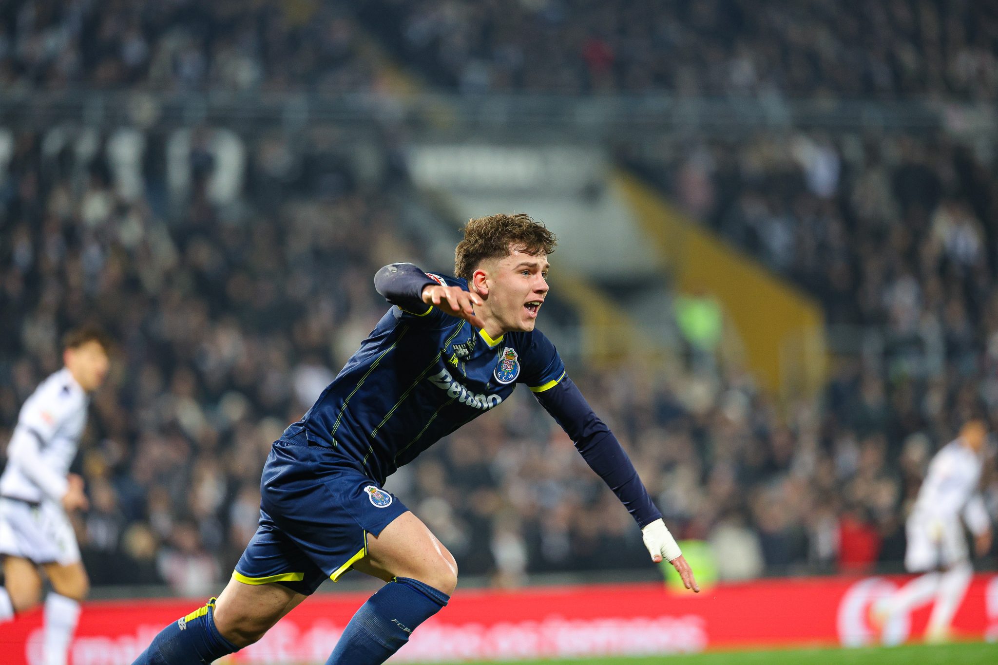 Oskar Pietuszewski durante estreia pelo Porto