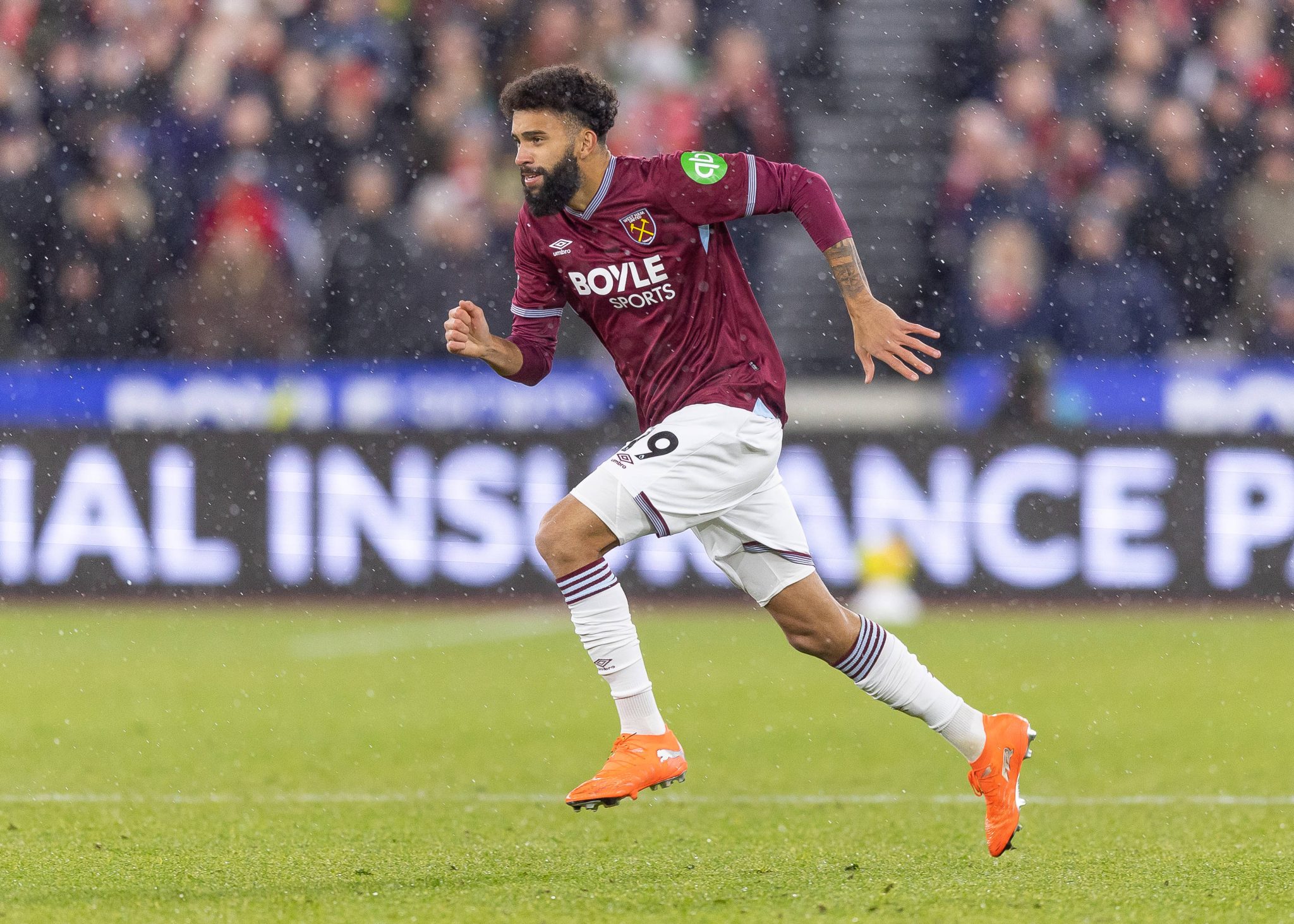 Pablo Felipe fez sua estreia pelo West Ham na derrota para o Nottingham Forest