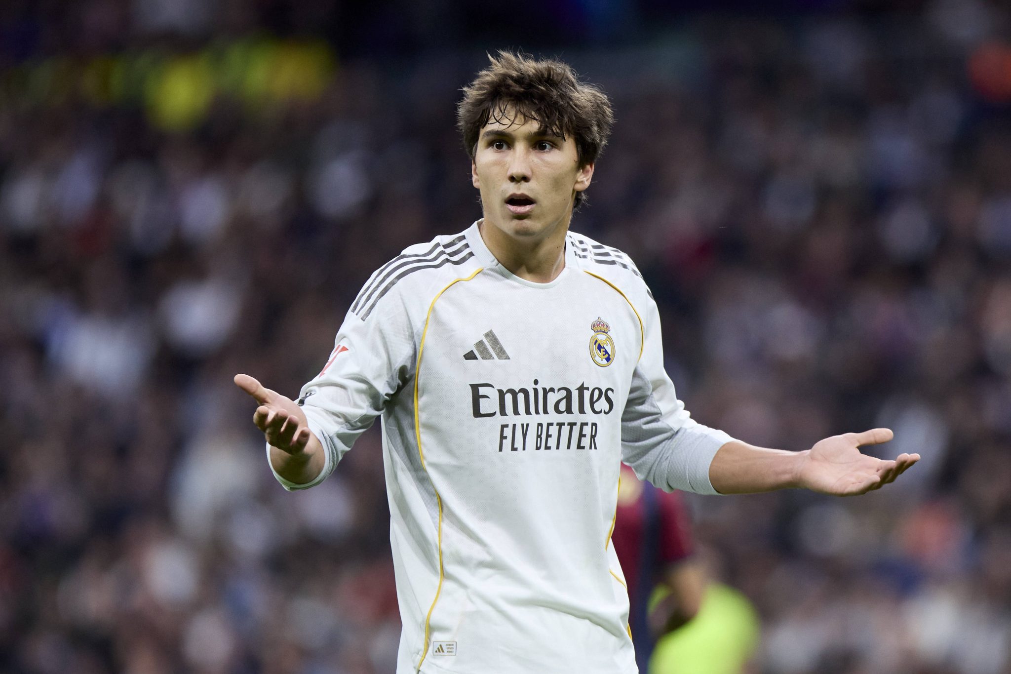 Vit&oacute;ria do Real Madrid sob tens&atilde;o e vaias a estrelas refor&ccedil;a mais problemas a Arbeloa