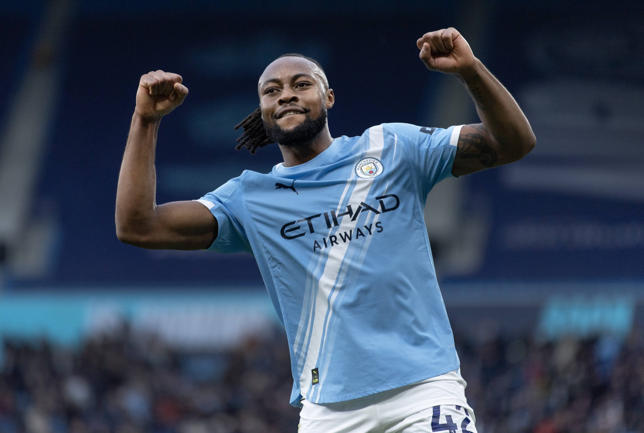 Semenyo celebra gol pelo Manchester City