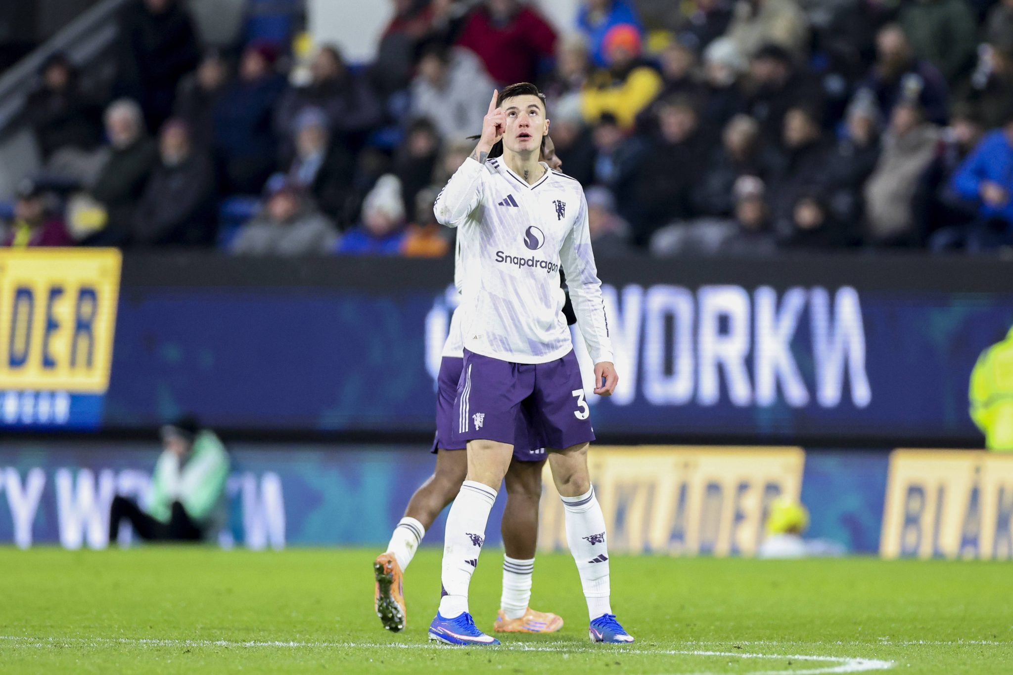 Sesko celebra fim de jejum pelo Manchester United
