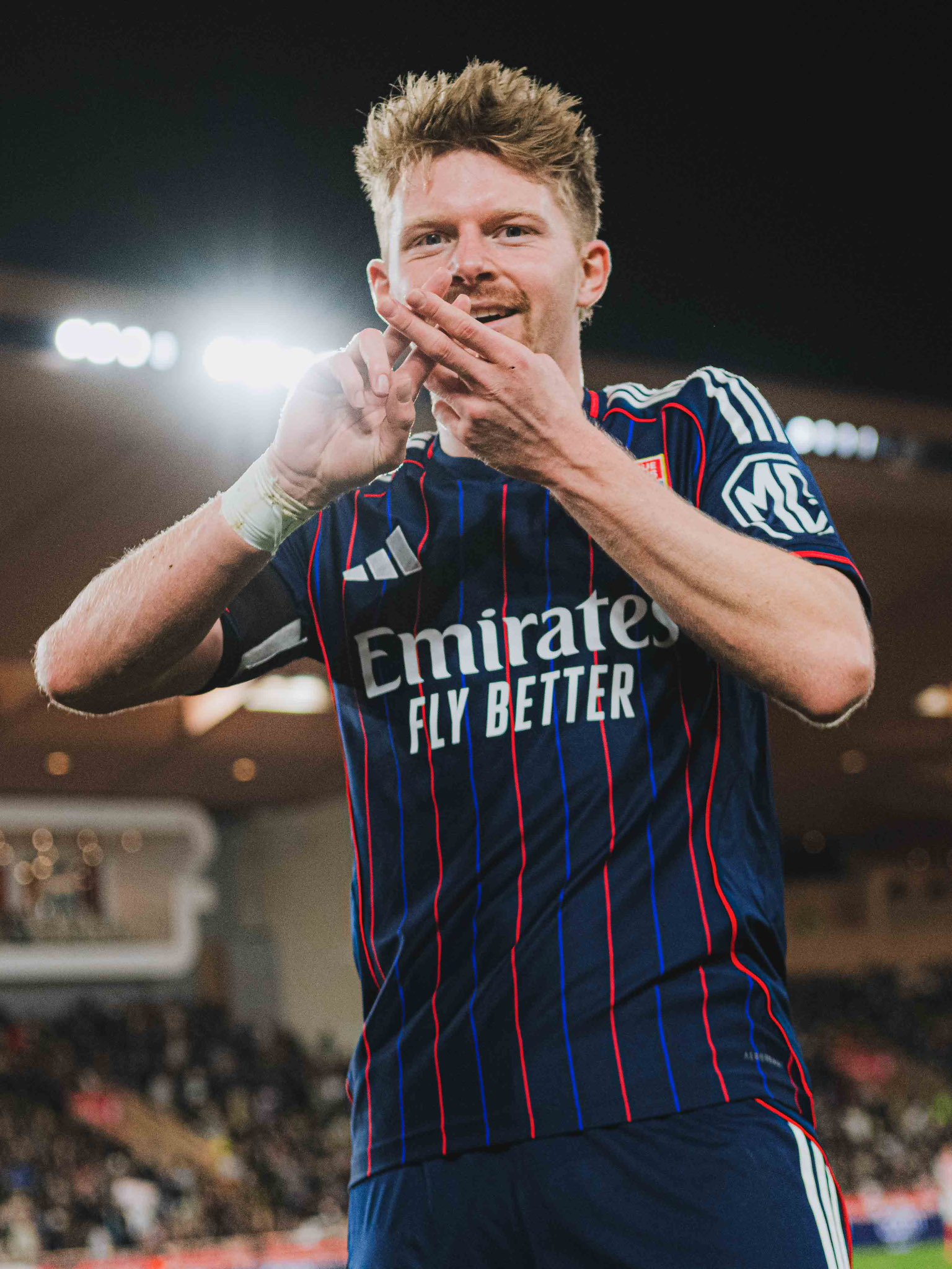 Sulc comemora gol do Lyon