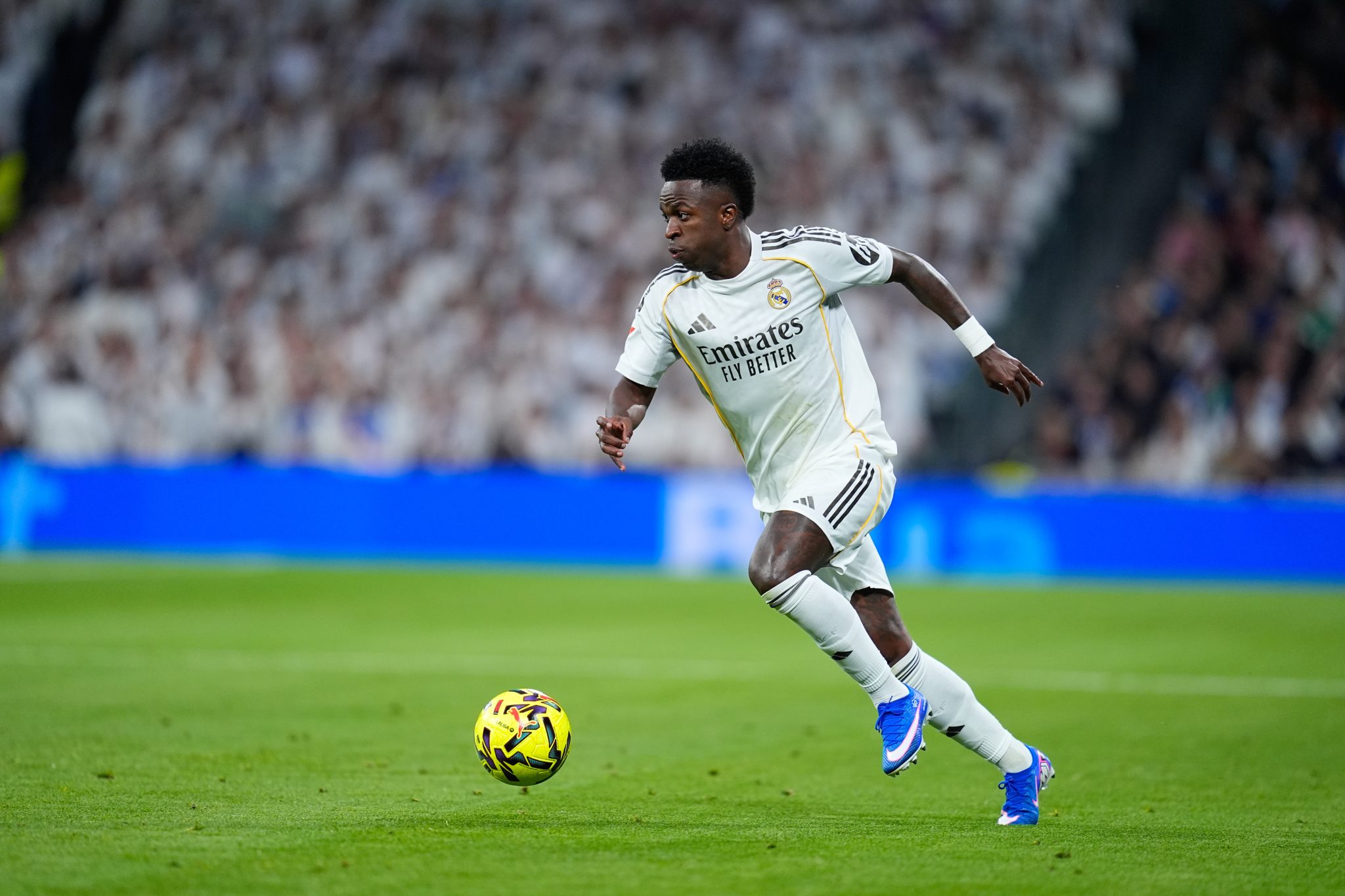 Vinicius J&uacute;nior vive pior temporada pelo Real Madrid e tem at&eacute; titularidade amea&ccedil;ada