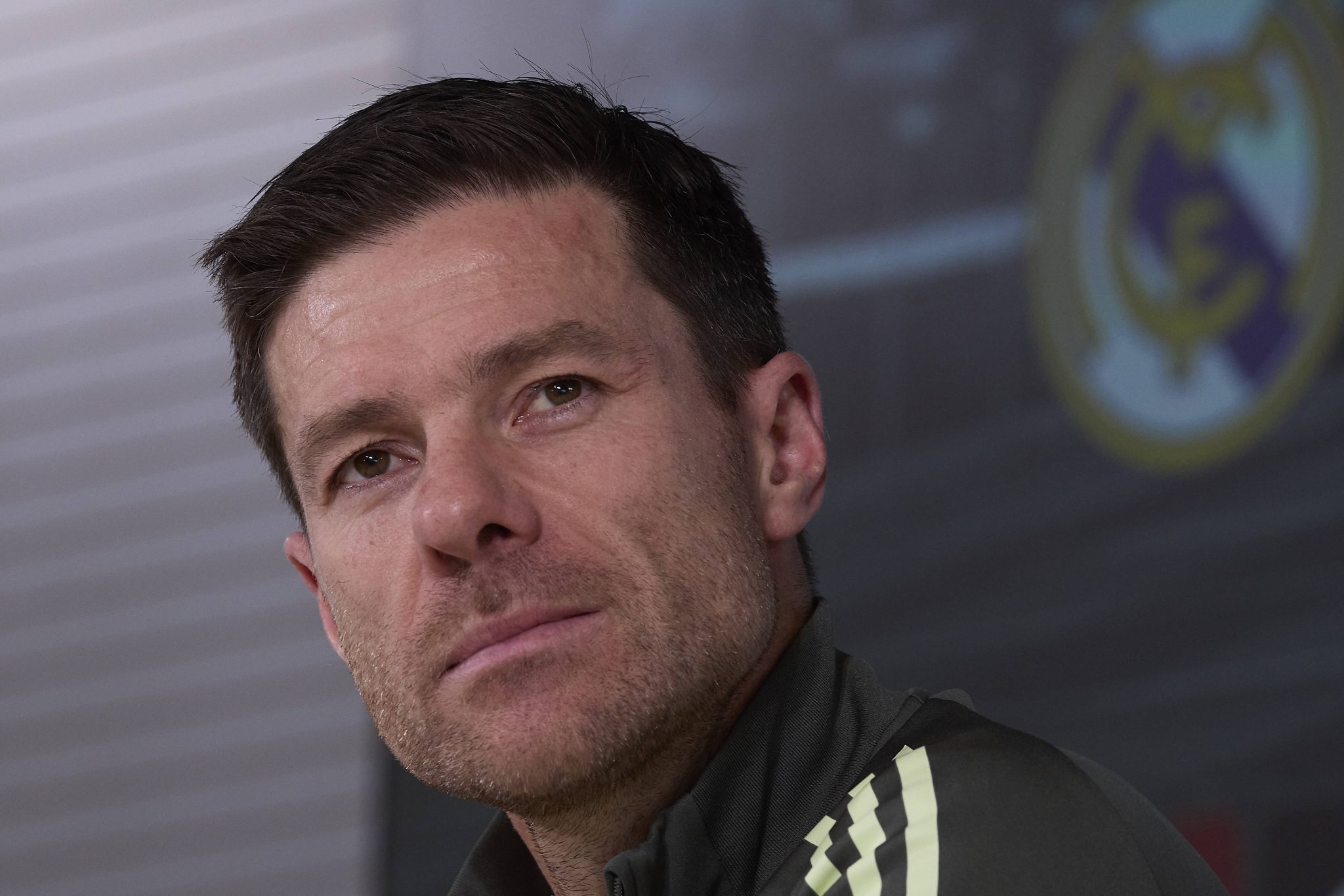 Sem Mbapp&eacute;, Alonso ganha f&ocirc;lego com Real Madrid de brasileiros dribladores e meio-campo encorpado