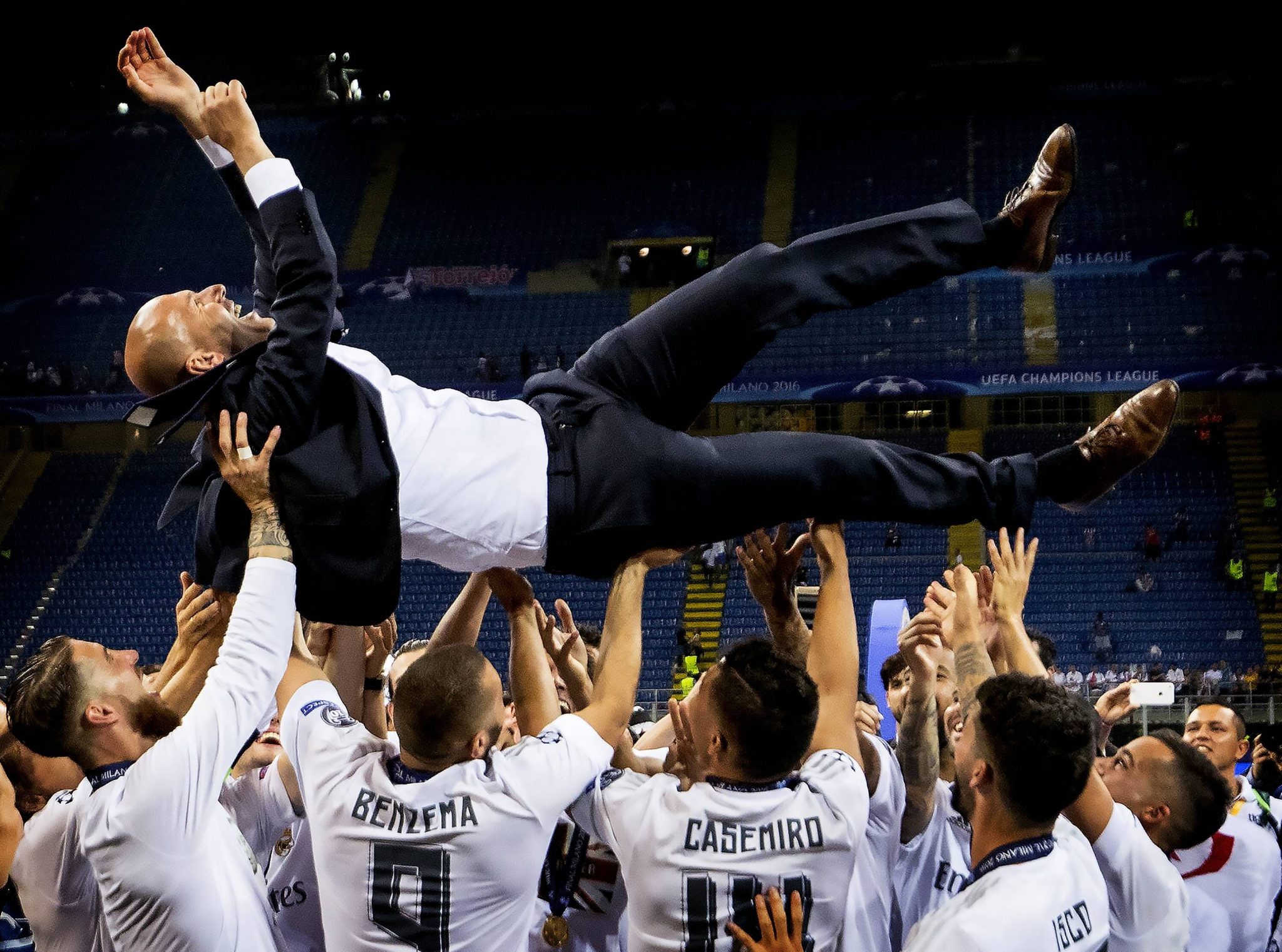 Zidane exalta contato pr&oacute;ximo com jogadores durante trajet&oacute;ria no Real Madrid (Foto: Imago)