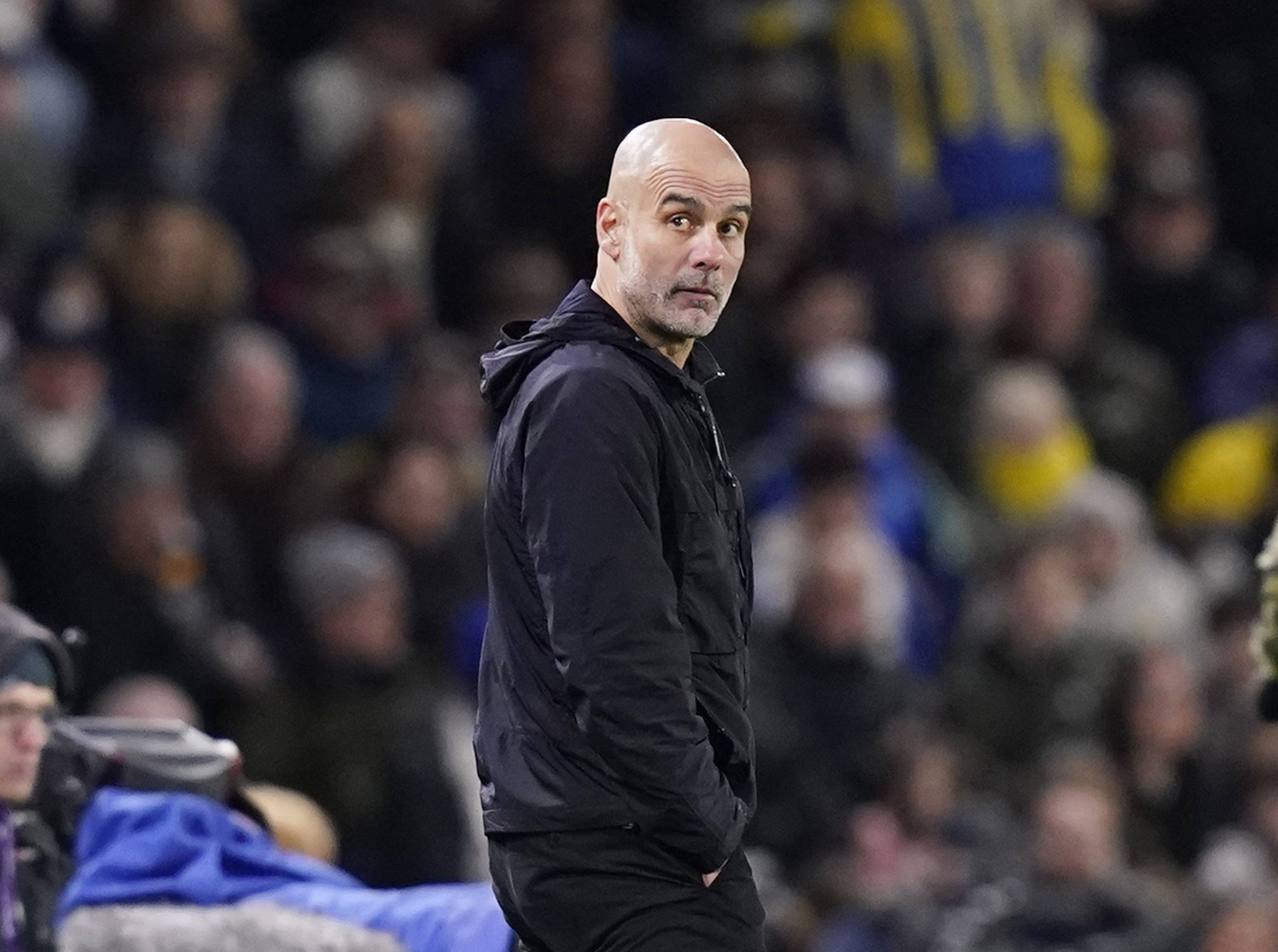 Sem Haaland, Guardiola transforma teoria em pr&aacute;tica, City vence e segue na ca&ccedil;a ao Arsenal