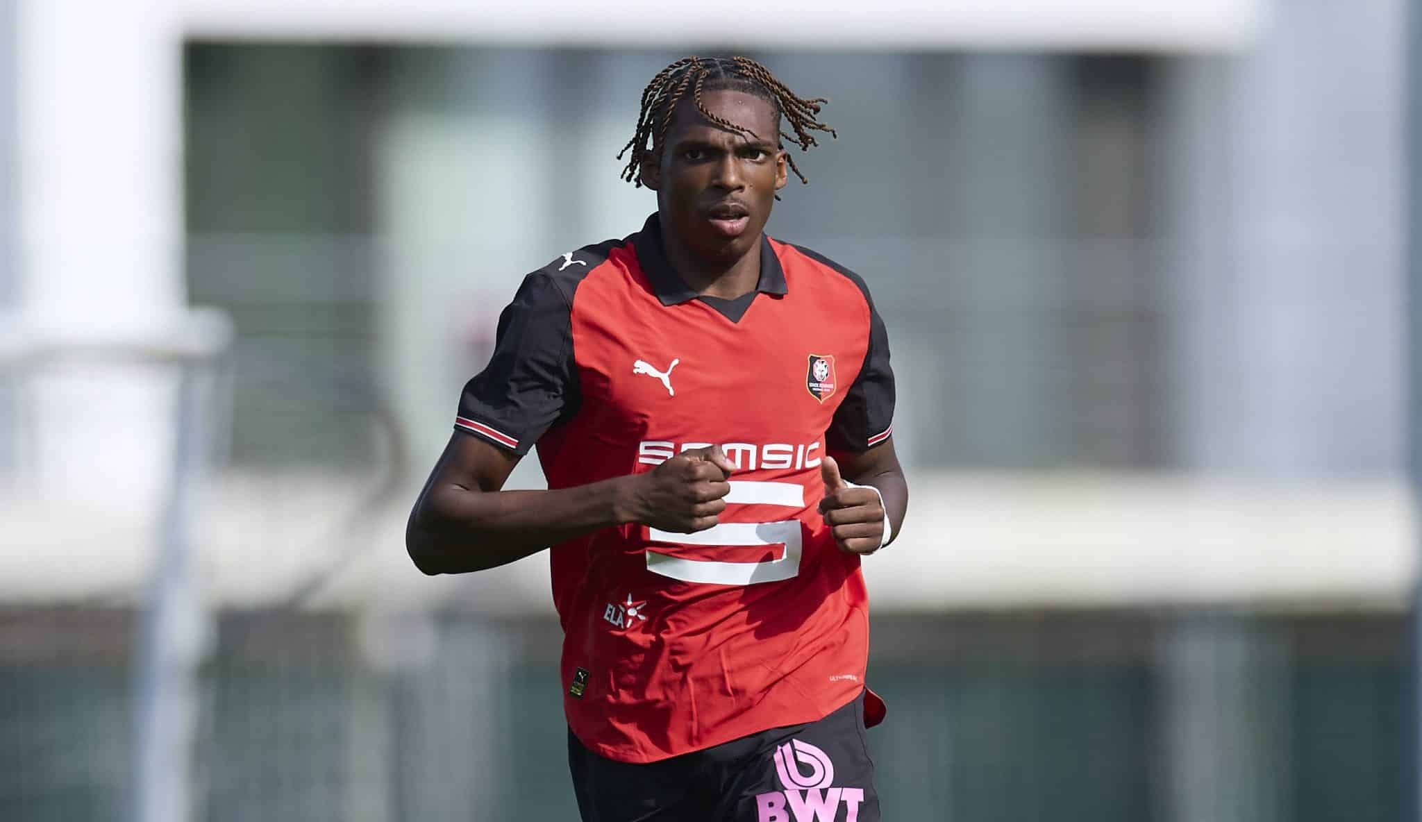 Por que refor&ccedil;o franc&ecirc;s mudou de ideia e escolheu o Liverpool em vez do Chelsea?