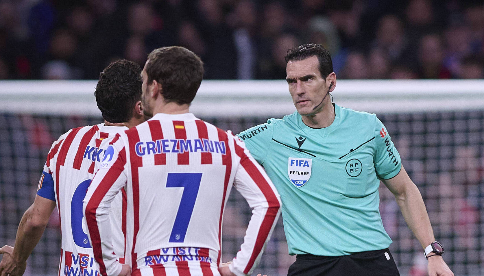 E o semiautom&aacute;tico? Por que demorou tanto para anular gol do Barcelona contra o Atl&eacute;tico?