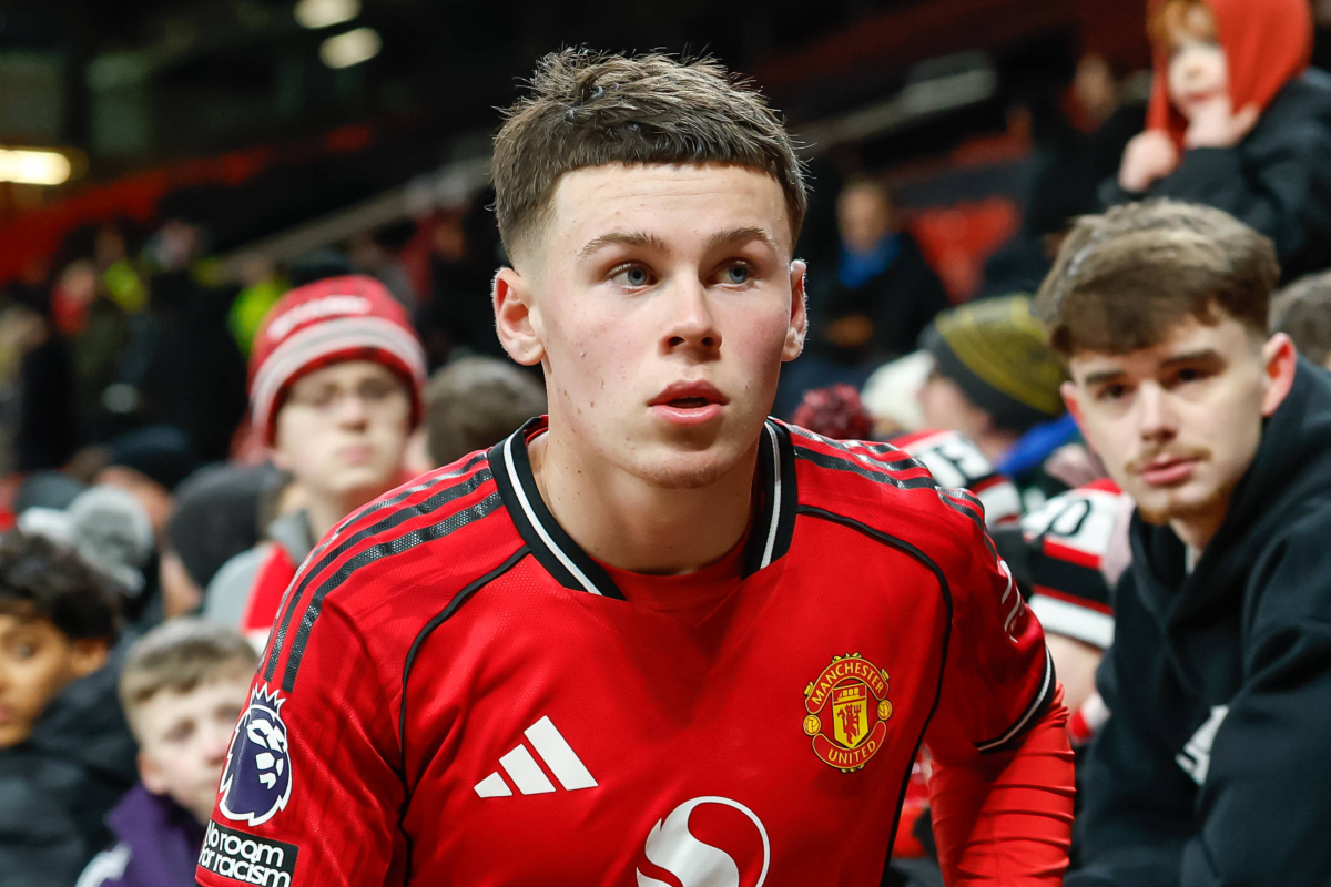 United toma decis&atilde;o importante enquanto filho de Rooney busca seguir os passos do pai