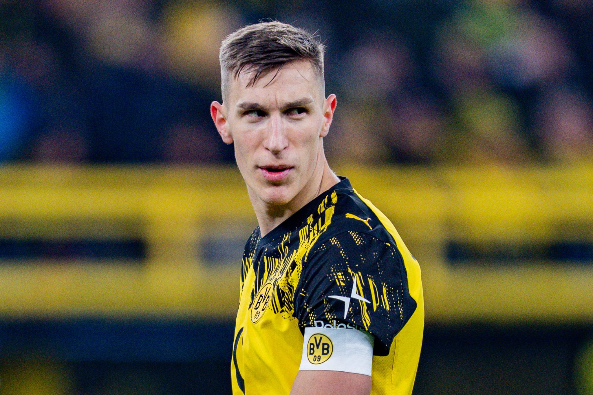Zagueiro Nico Schlotterbeck &eacute; um dos capit&atilde;es do Dortmund