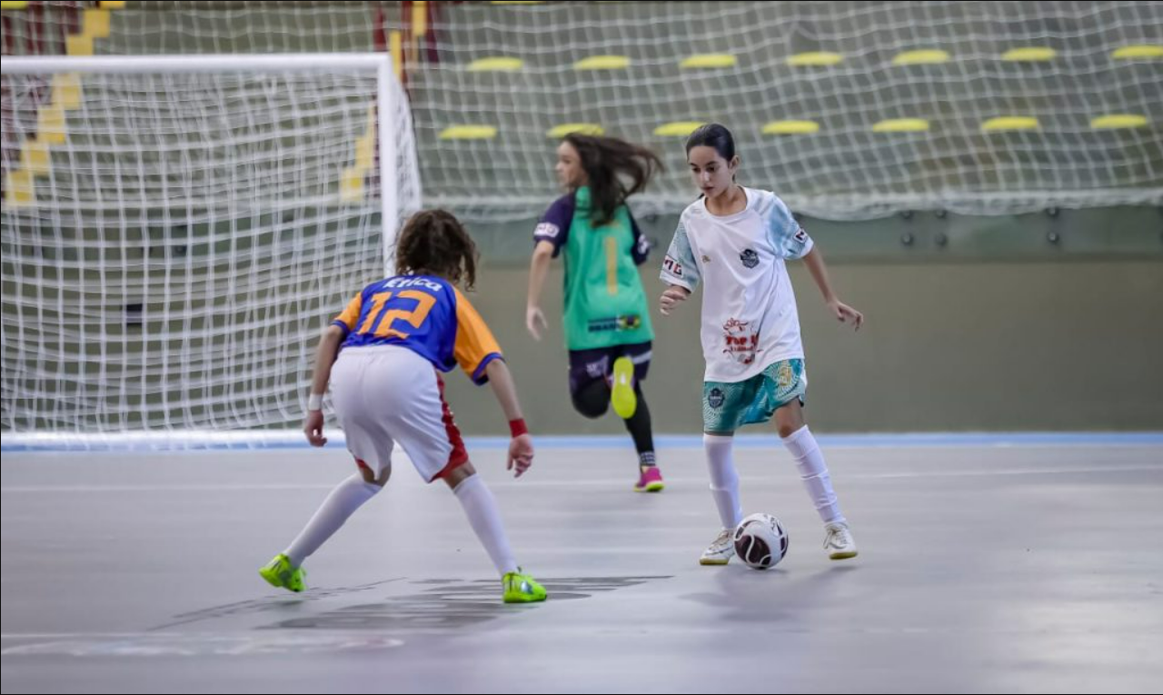 Nicoly Gon&ccedil;alves Dias ganhou uma chance na Ferrovi&aacute;ria ap&oacute;s parceria com o MST (Foto: Arquivo Pessoal/MST Divulga&ccedil;&atilde;o)
