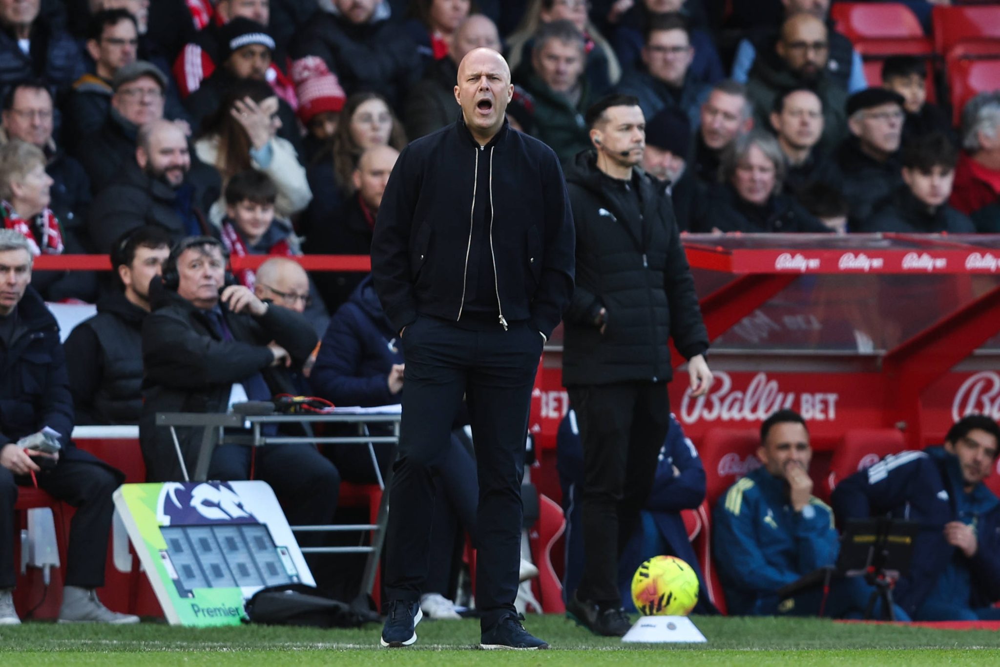 Arne Slot durante Forest 0 x 1 Liverpool 