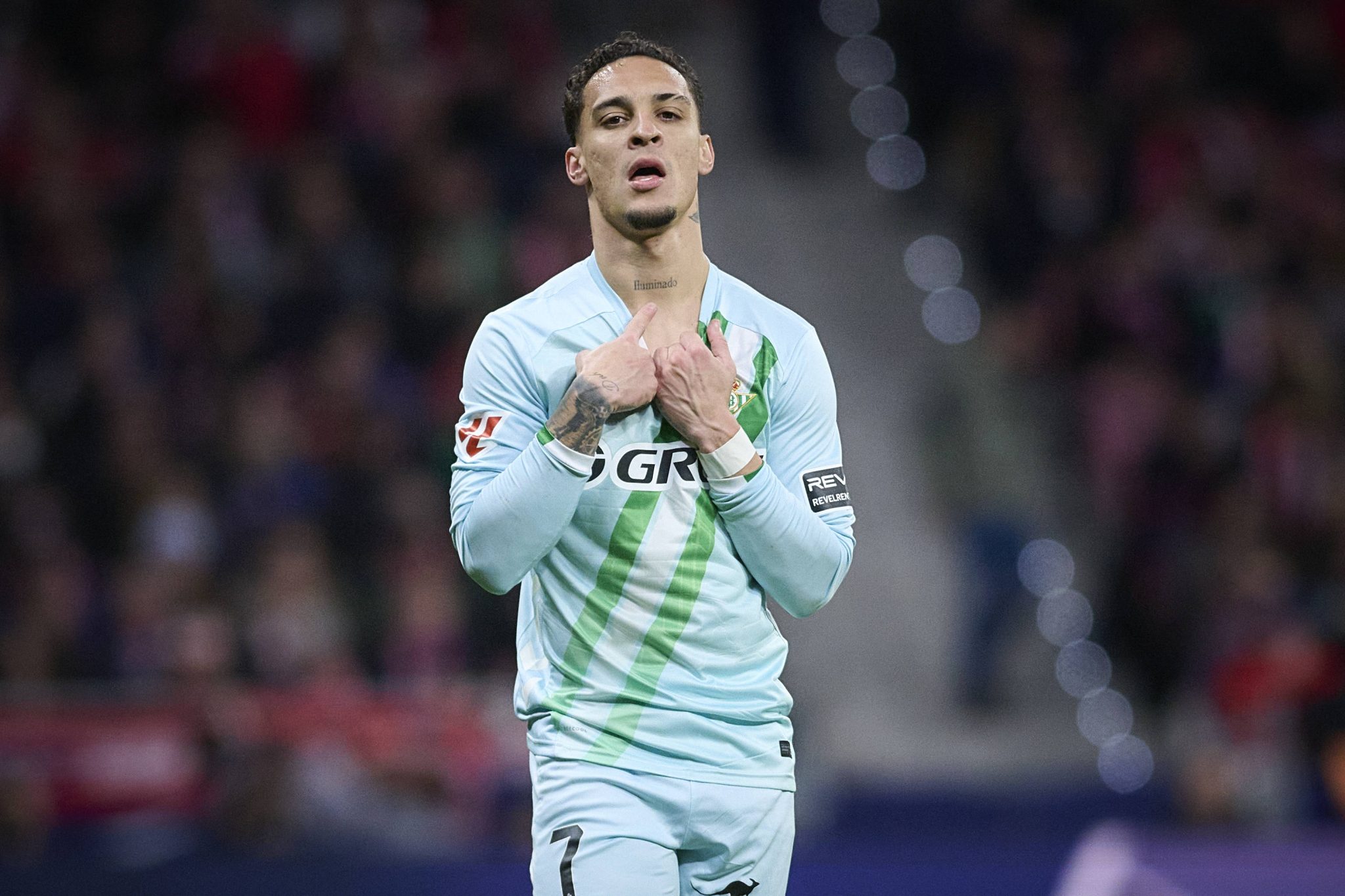 Resili&ecirc;ncia de Antony em vit&oacute;ria do B&eacute;tis prova que Ancelotti deve consider&aacute;-lo para a Copa