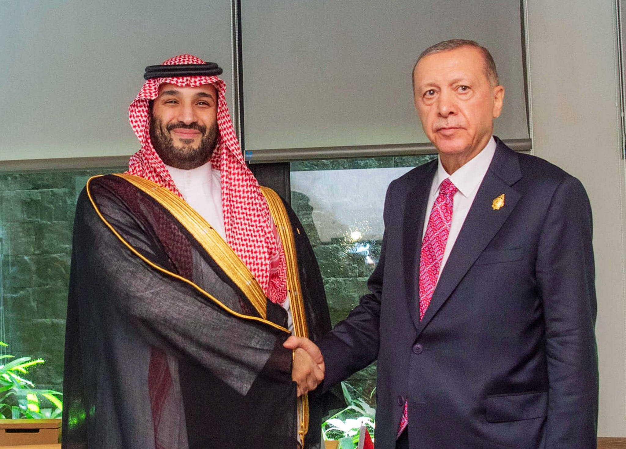 O pr&iacute;ncipe herdeiro saudita Mohammed bin Salman e o presidente da Turquia, Recep Tayyip Erdogan