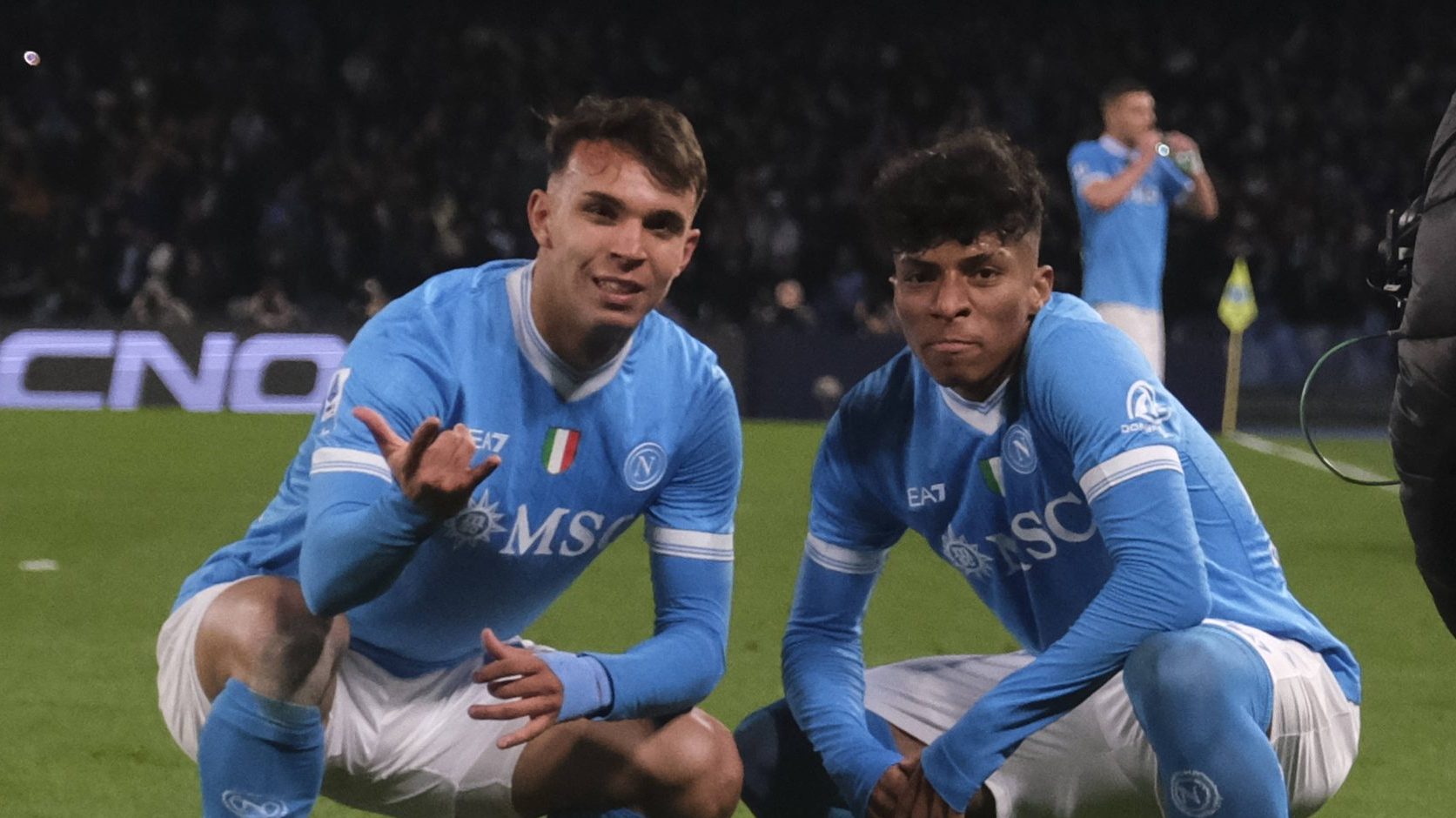 &lsquo;Humildes e sem arrog&acirc;ncia&rsquo;: Brasileiros roubam a cena em empate heroico do Napoli