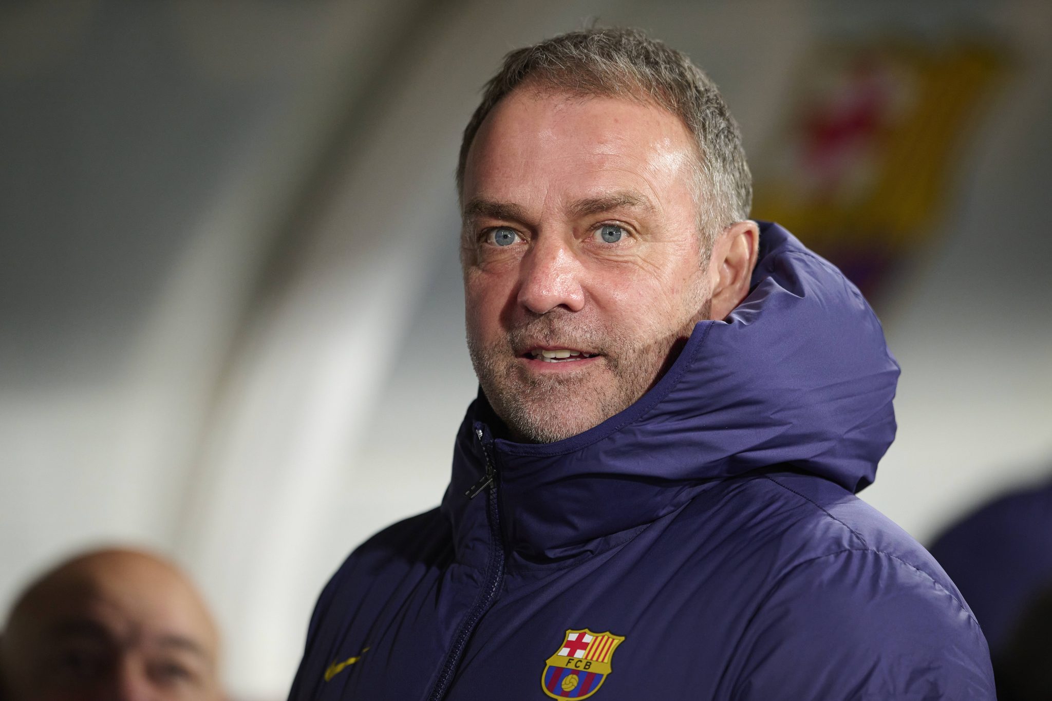 Flick encontra nova fun&ccedil;&atilde;o para reserva esquecido do Barcelona e compensa aus&ecirc;ncia de Pedri