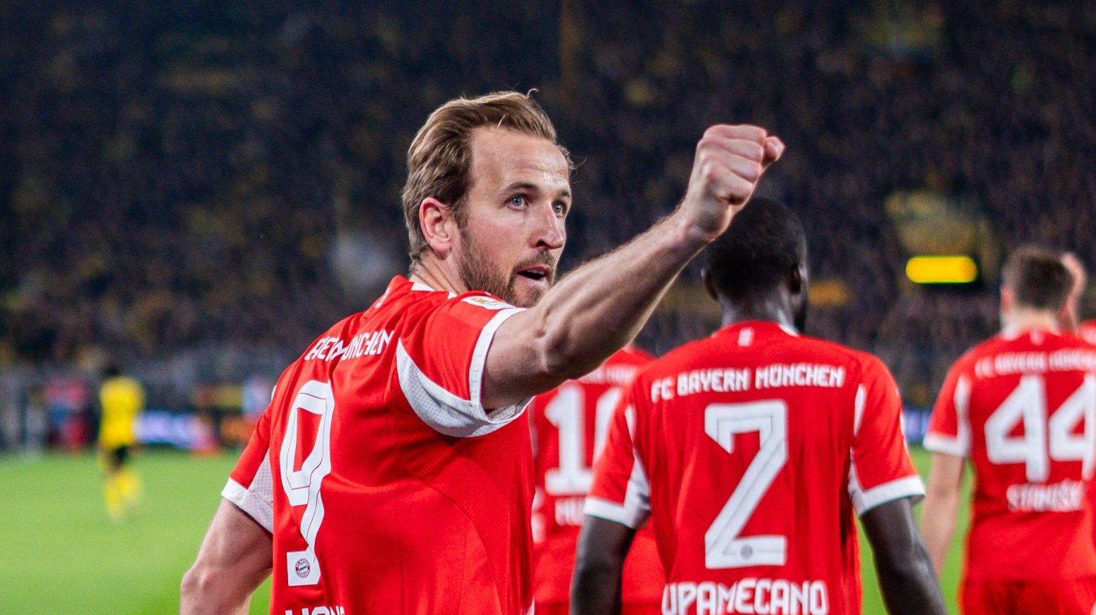 Por que mesmo a vit&oacute;ria sofrida do Bayern comprova o abismo frente ao Borussia Dortmund?