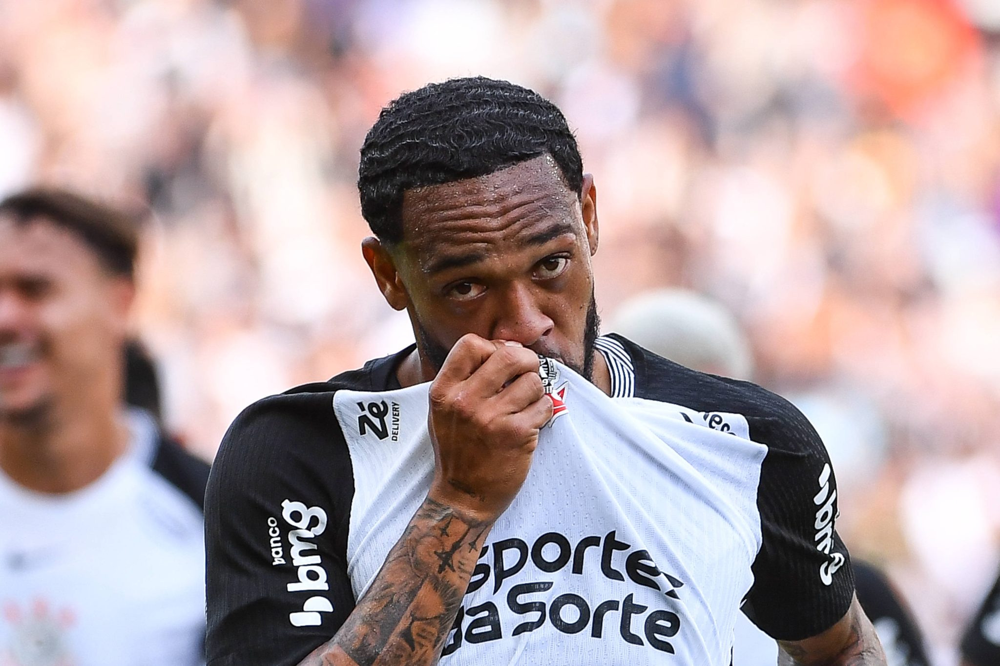 Aus&ecirc;ncia de 1 m&ecirc;s e les&atilde;o nas f&eacute;rias: O que o Corinthians pode fazer com Jos&eacute; Mart&iacute;nez?