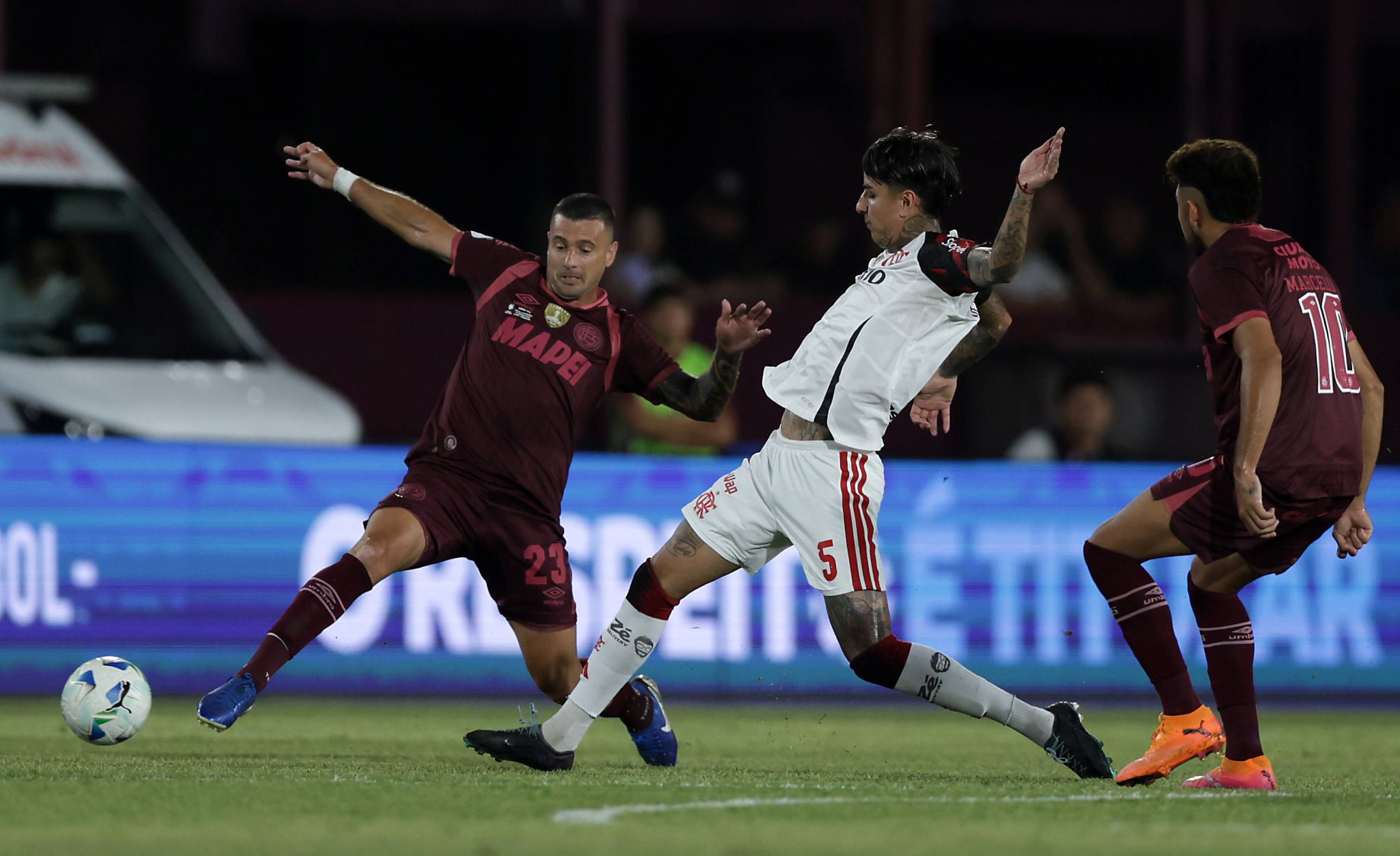 Dividida entre Carrera, do Lan&uacute;s, e Pulgar, do Flamengo