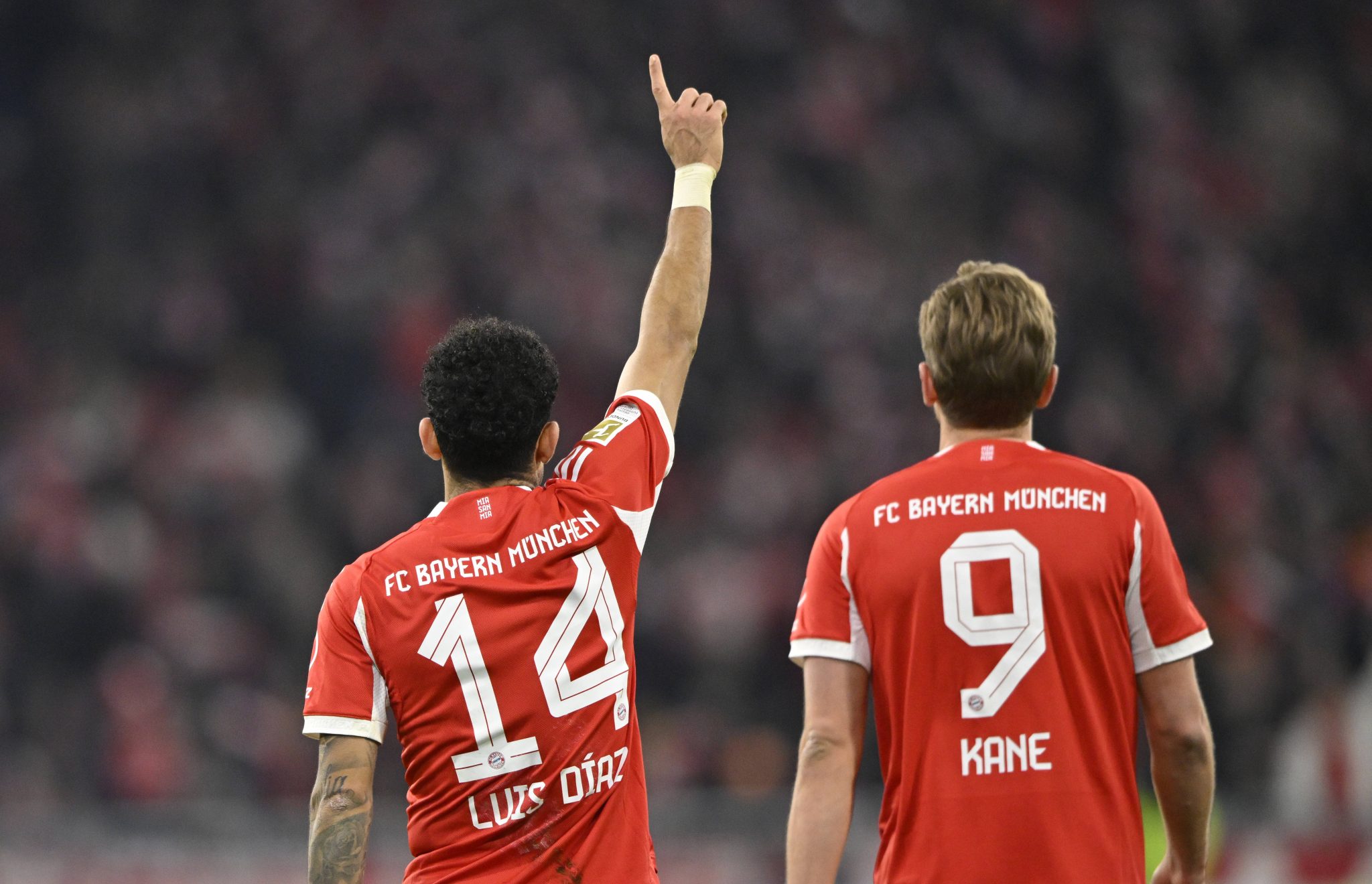 Luis D&iacute;az e Harry Kane foram os caras do Bayern de Munique contra o Hoffenheim (Foto: Imago)