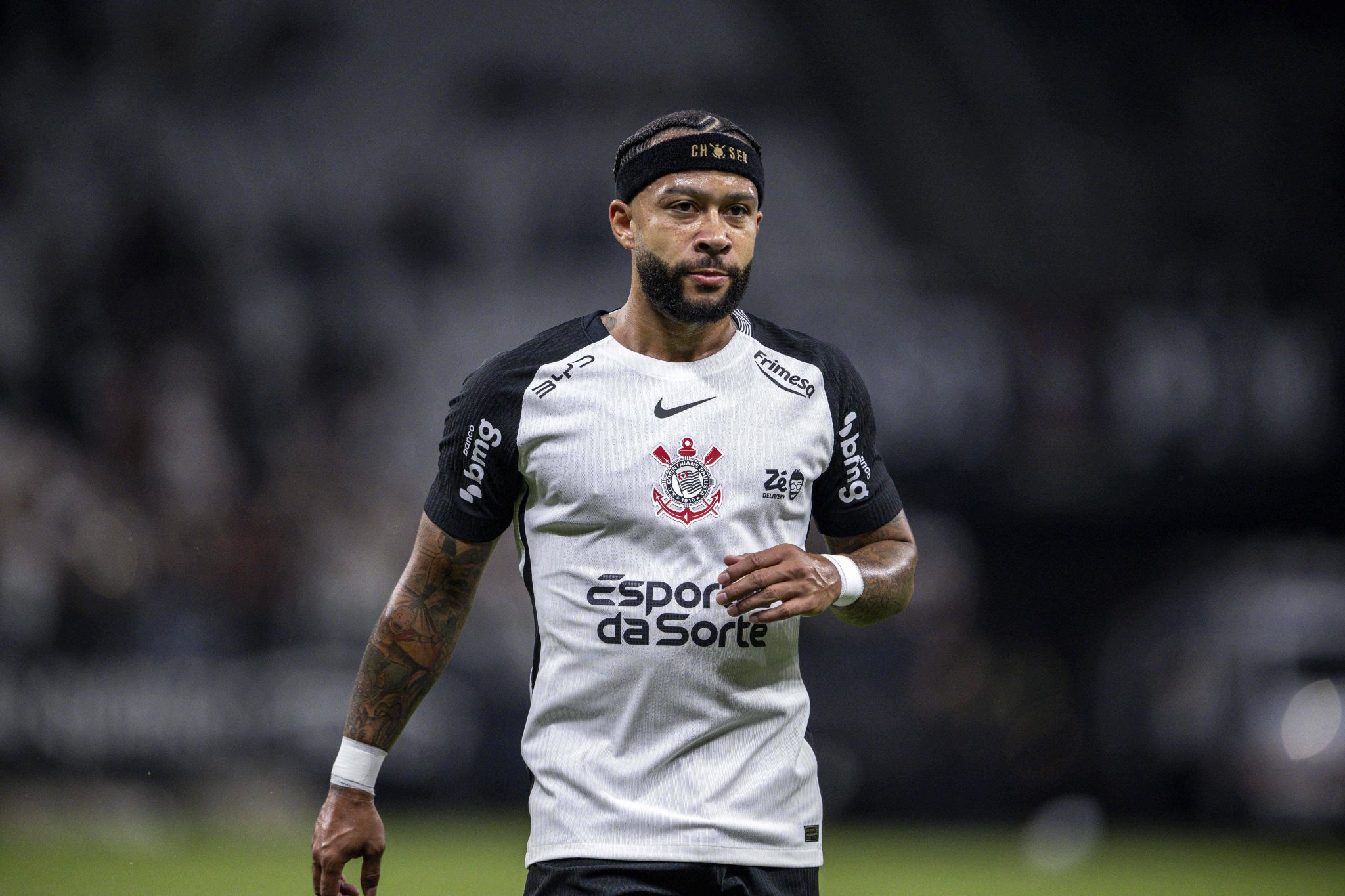 Menos vari&aacute;veis e R$ 200 milh&otilde;es: O que muda no novo acordo do Corinthians no patroc&iacute;nio master