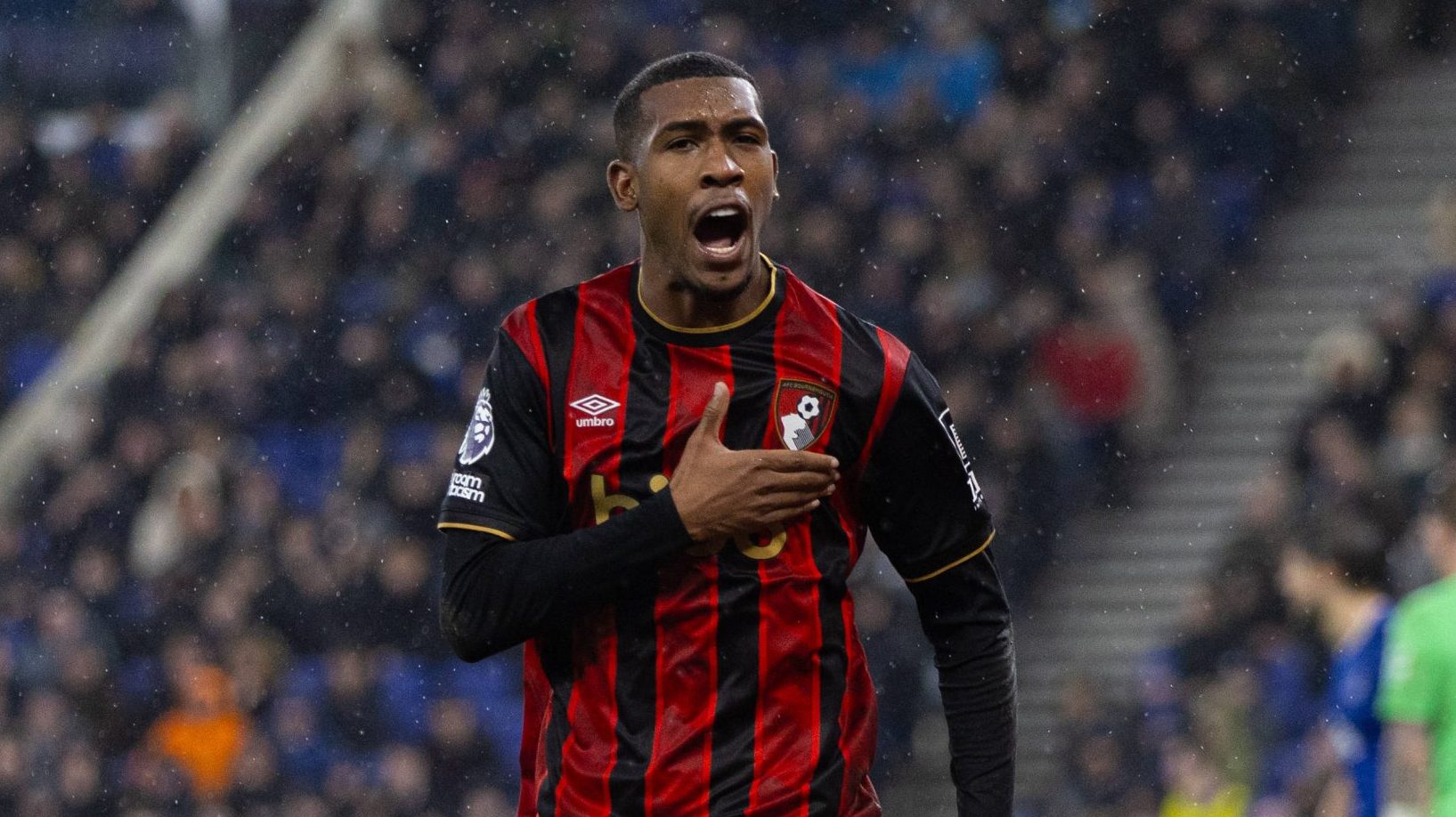 &lsquo;Faz parecer f&aacute;cil&rsquo;: Rayan impressiona t&eacute;cnico do Bournemouth, que resgata aprendizado no Vasco