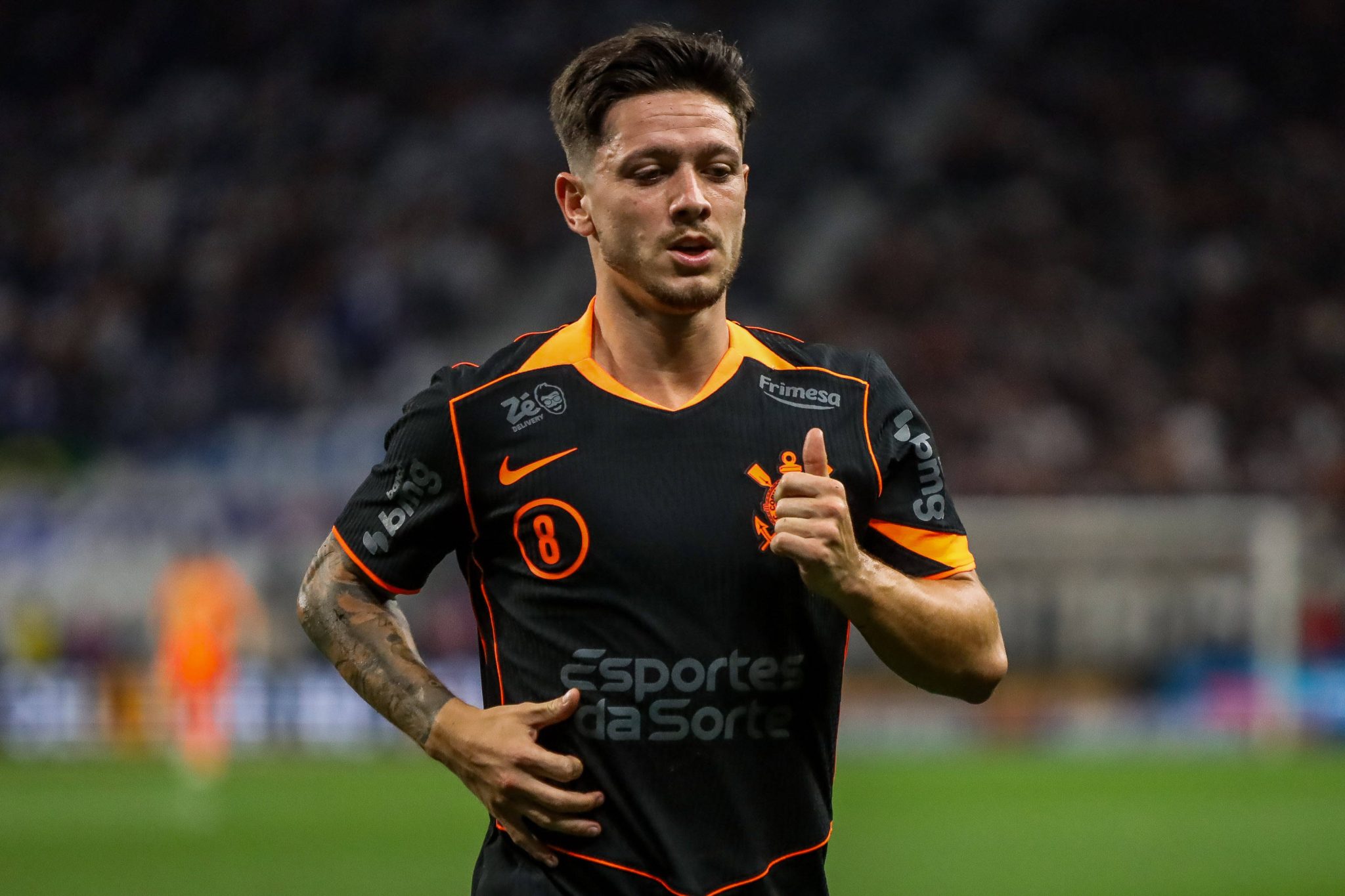 Rodrigo Garro em a&ccedil;&atilde;o pelo Corinthians