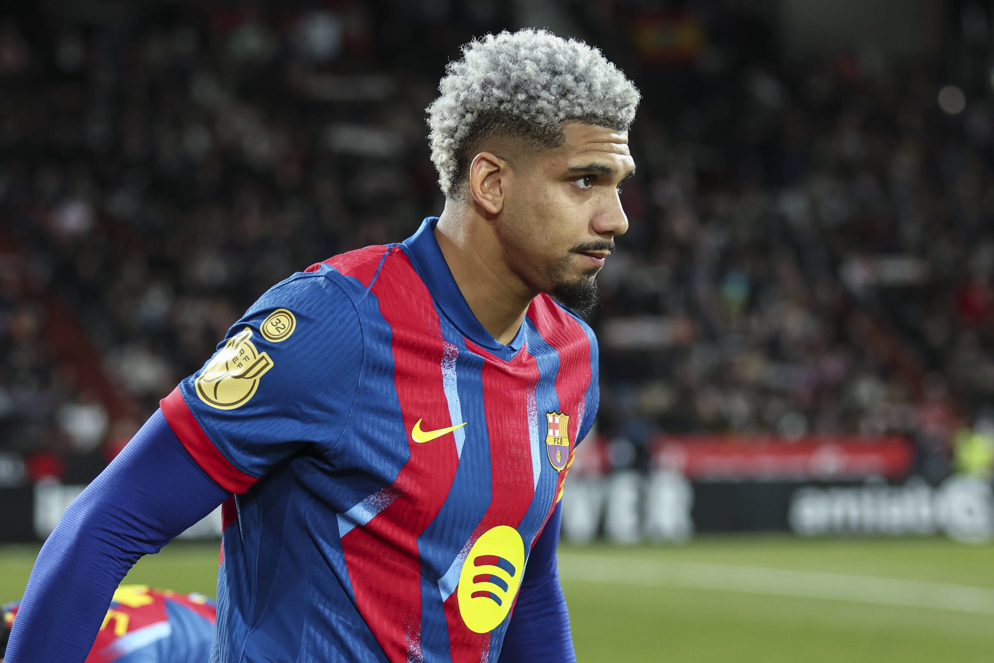 Ronald Ara&uacute;jo pelo Barcelona