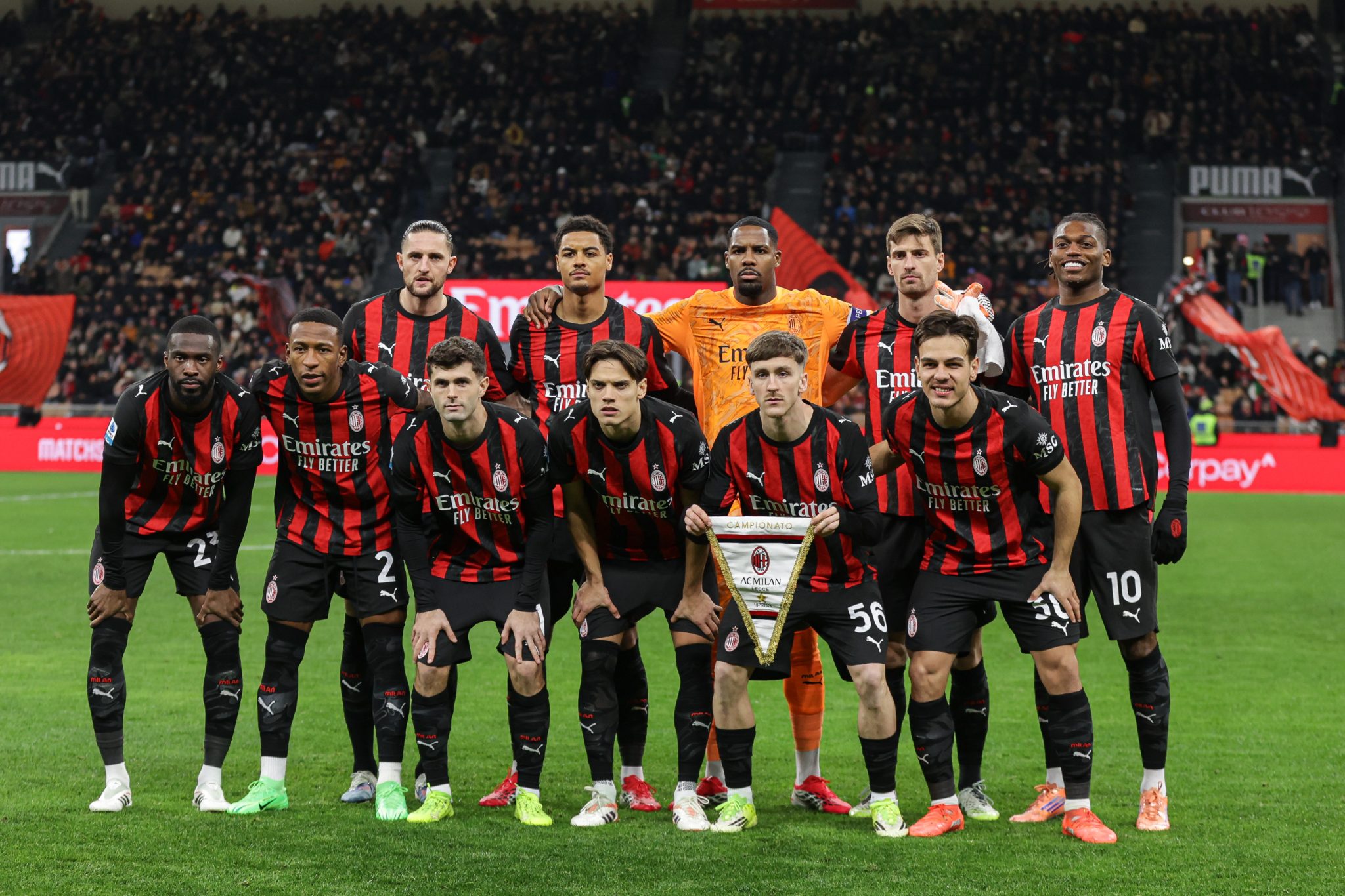 Time do Milan perfilado