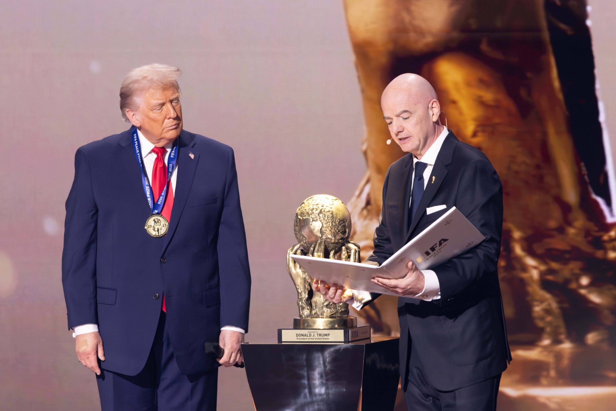 Donald Trump e Gianni Infantino em evento da Copa do Mundo