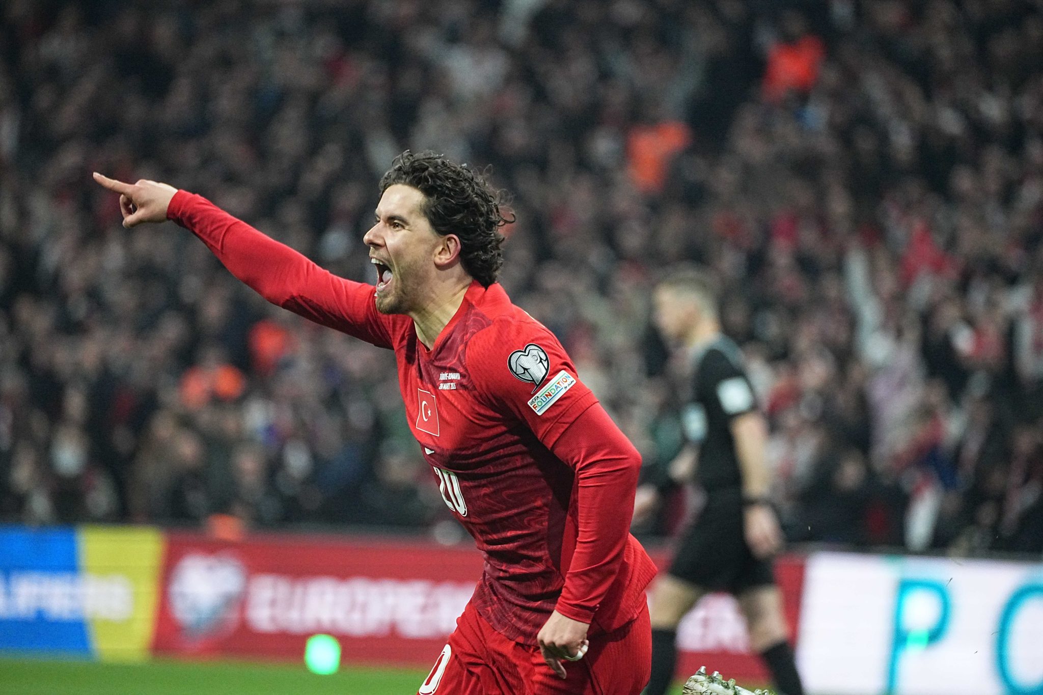 Turquia e Kosovo avan&ccedil;am na repescagem e encerrar&atilde;o jejum em Copas do Mundo