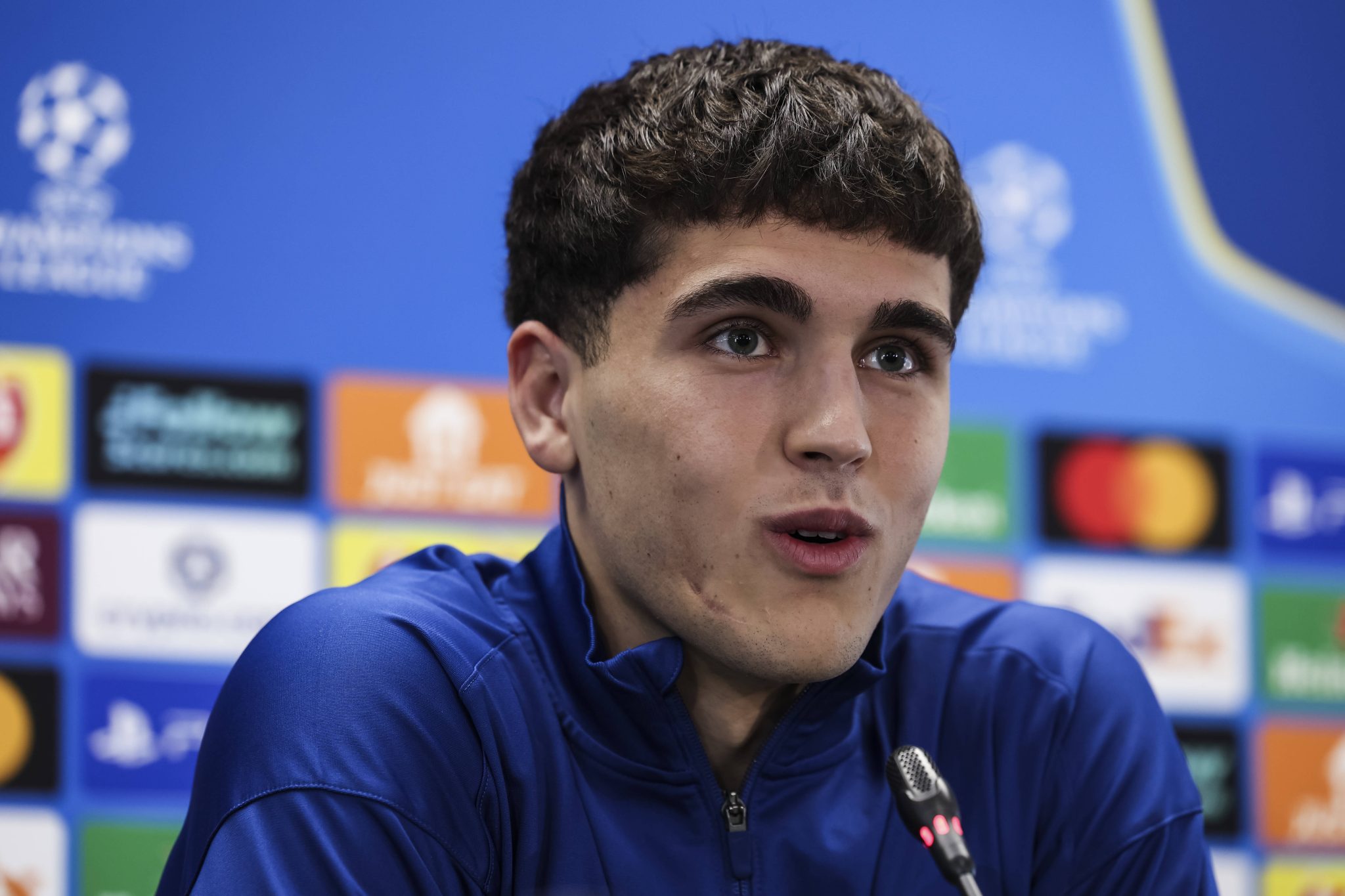 Pau Cubars&iacute; em coletiva de imprensa do Barcelona