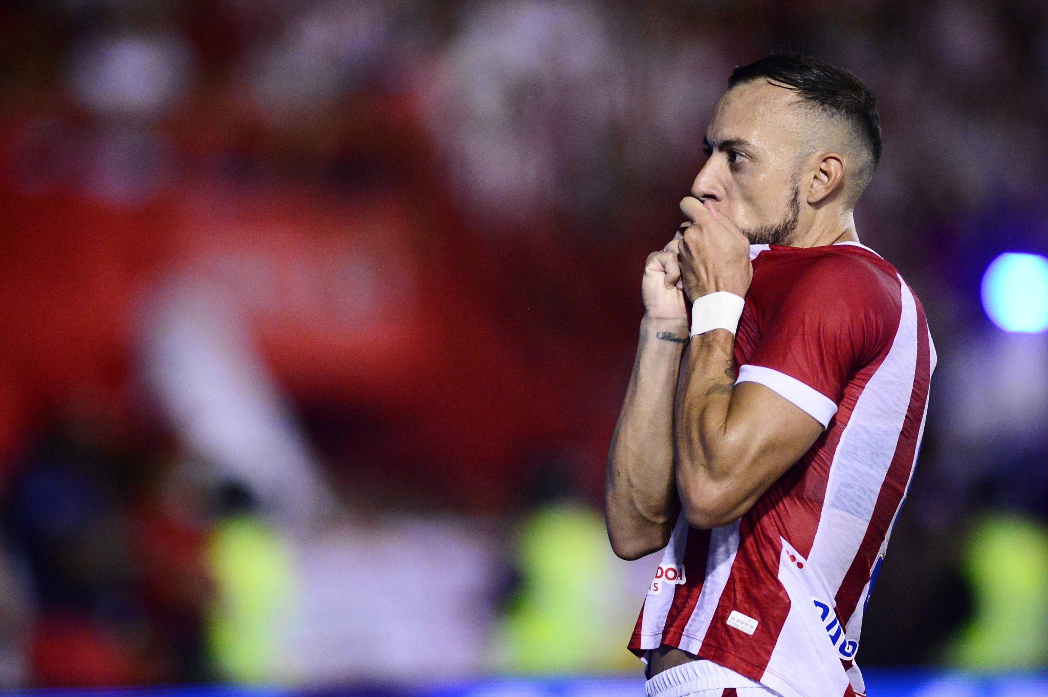 Paulo S&eacute;rgio comemora gol do N&aacute;utico