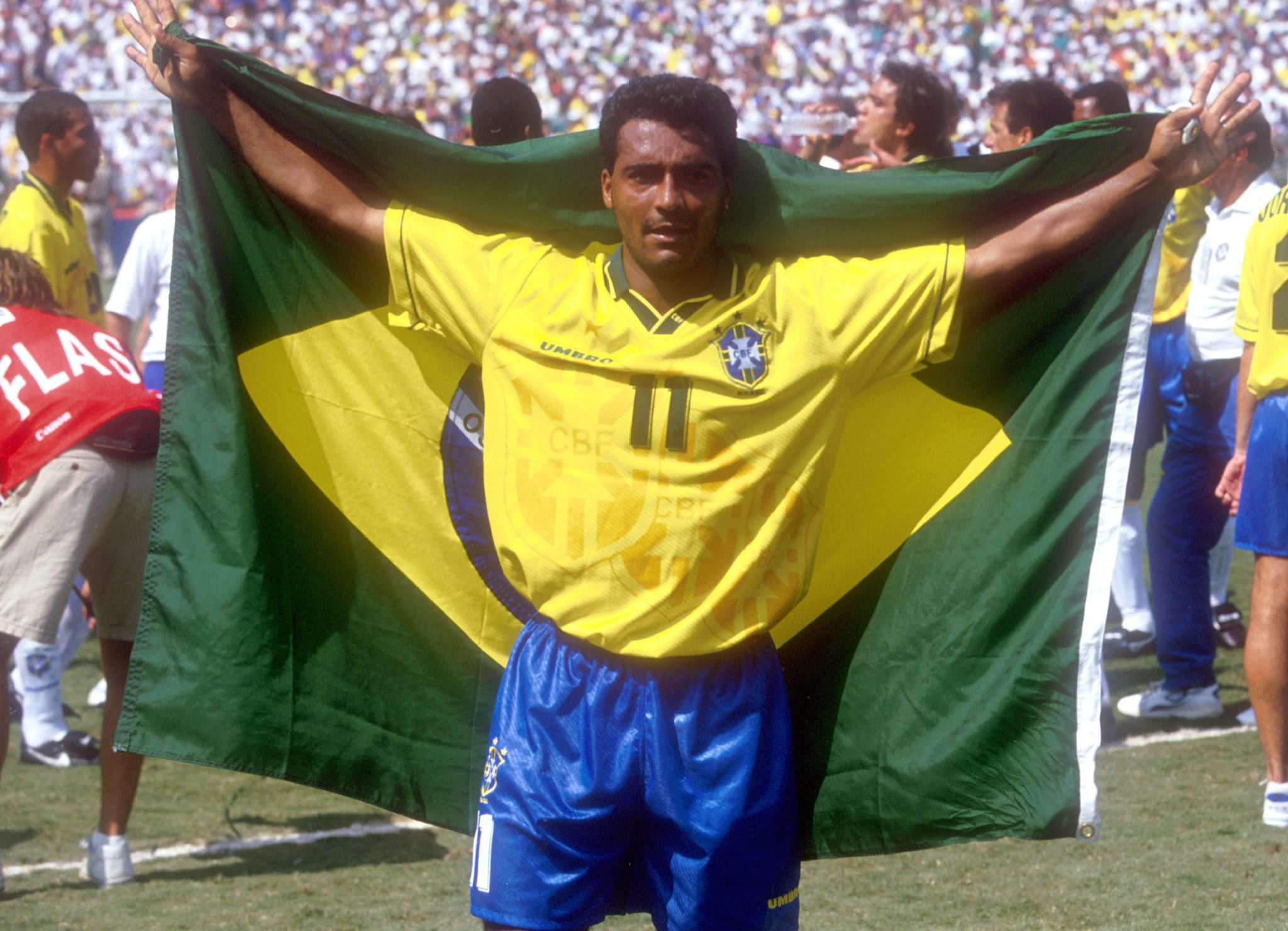 Rom&aacute;rio comemora o tetracampeonato da sele&ccedil;&atilde;o brasileira na Copa de 1994