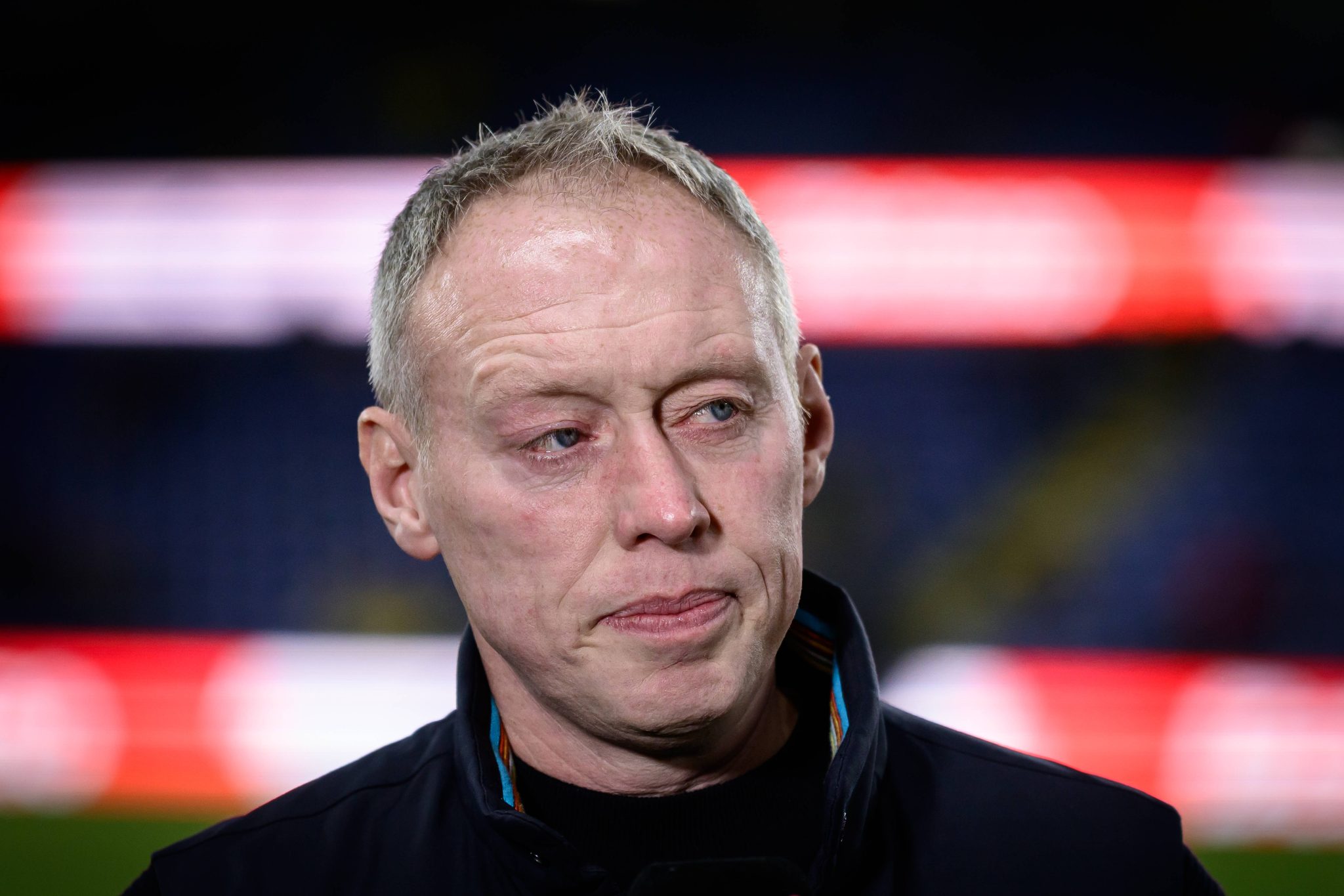 B&oacute;snia acusa t&eacute;cnico gal&ecirc;s de afastar jogador por confronto na repescagem da Copa