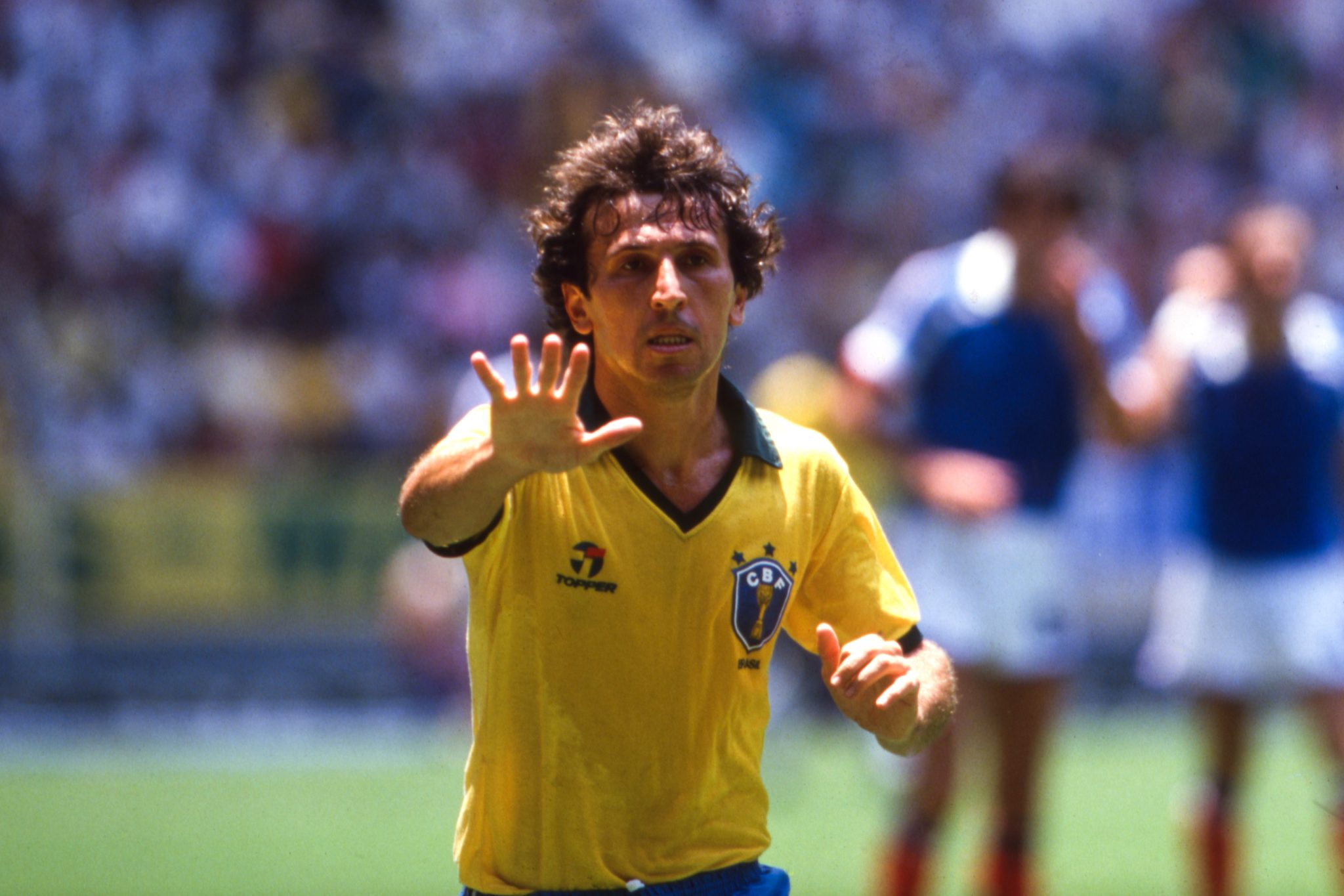 Zico em jogo do Brasil na Copa do Mundo de 1986