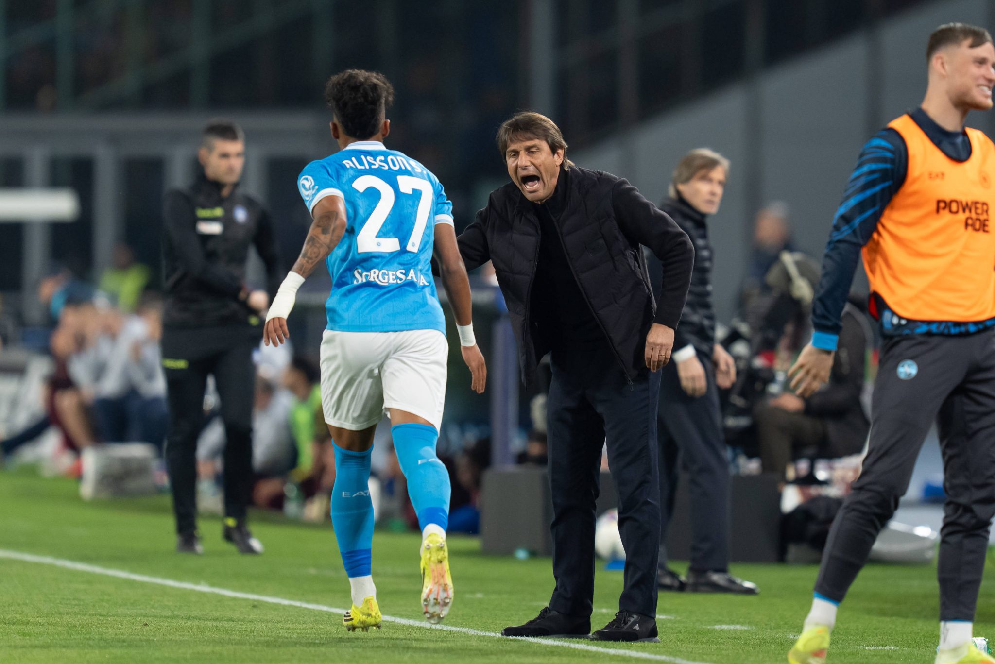 Alisson Santos e Antonio Conte em jogo do Napol