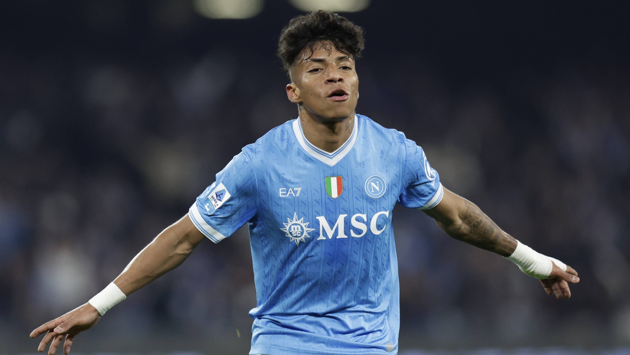 &lsquo;N&atilde;o seja t&iacute;mido&rsquo;: Brasileiro resolve de novo ao Napoli ap&oacute;s cobran&ccedil;a de Conte